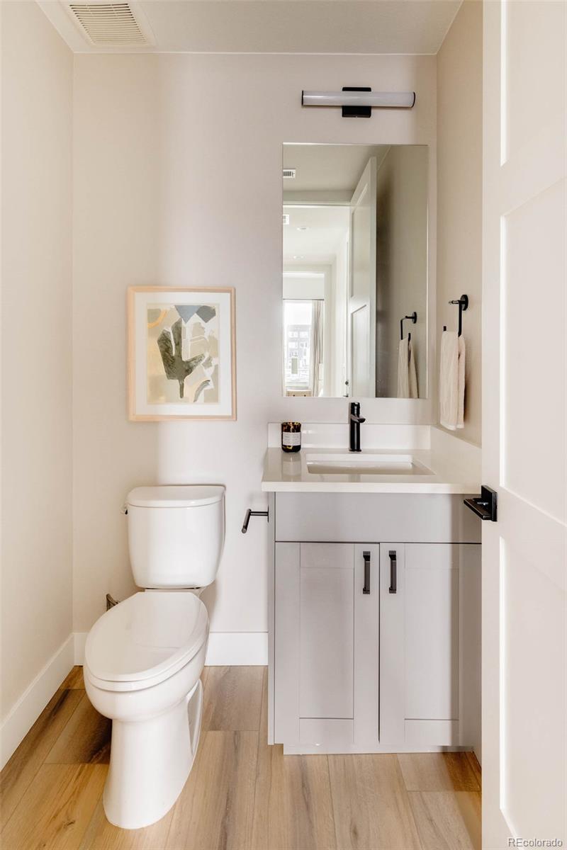 8260 E 36th Avenue Unit: 29