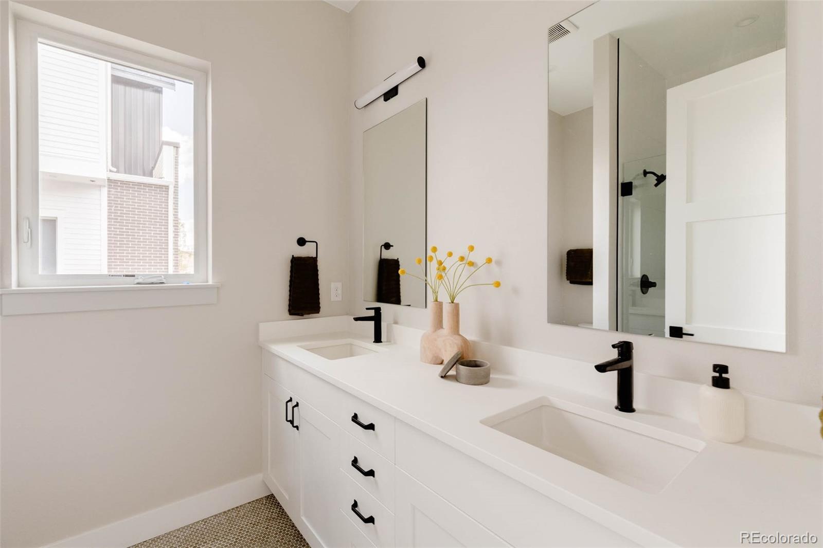 8260 E 36th Avenue Unit: 29