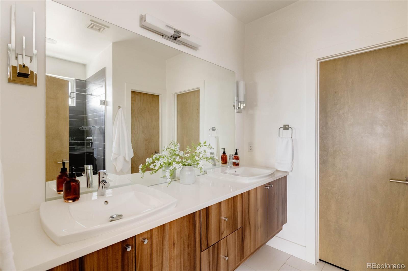 3444 Navajo Street Unit: 12