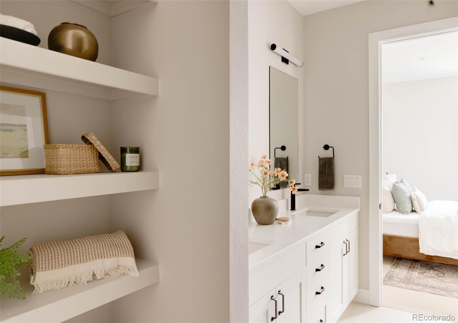 8260 E 36th Avenue Unit: 31