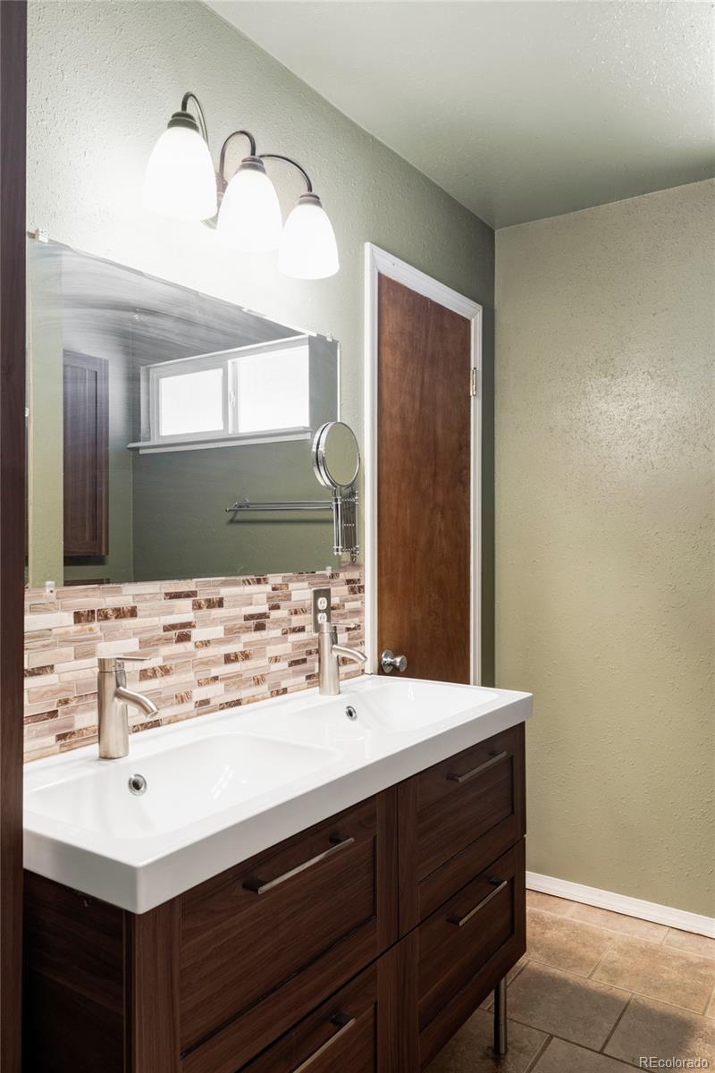 3820 S Fraser Street