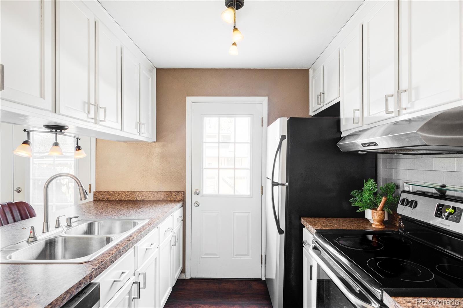 3820 S Fraser Street