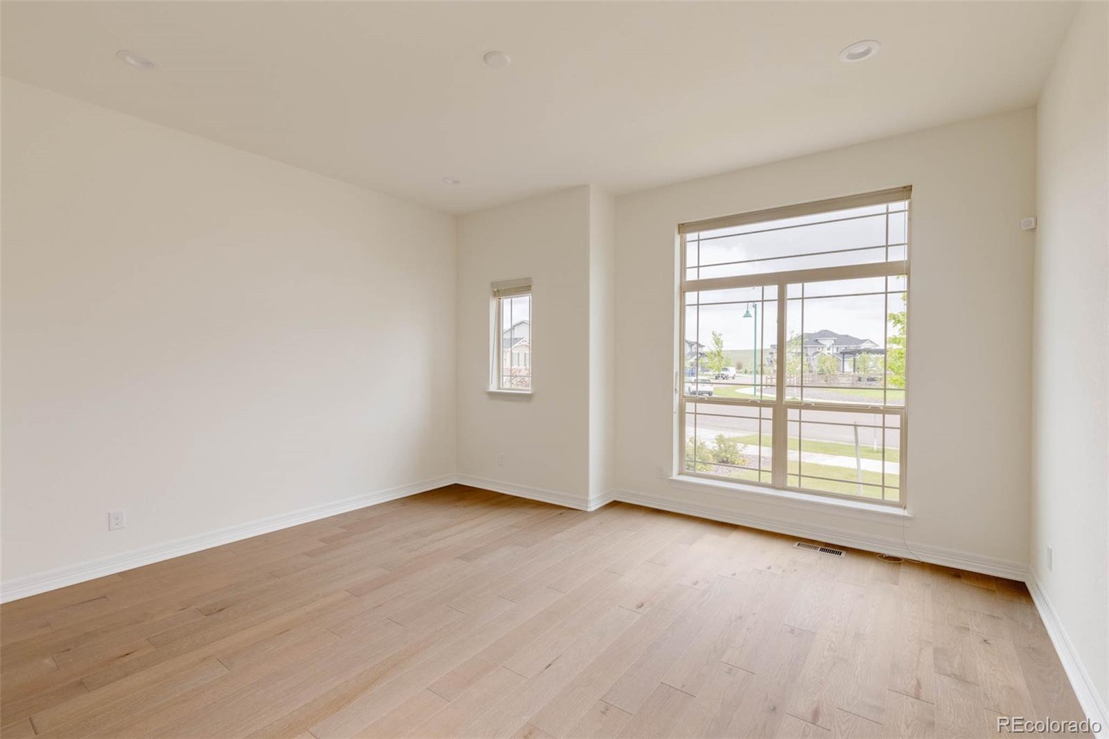 6608 S White Crow Court