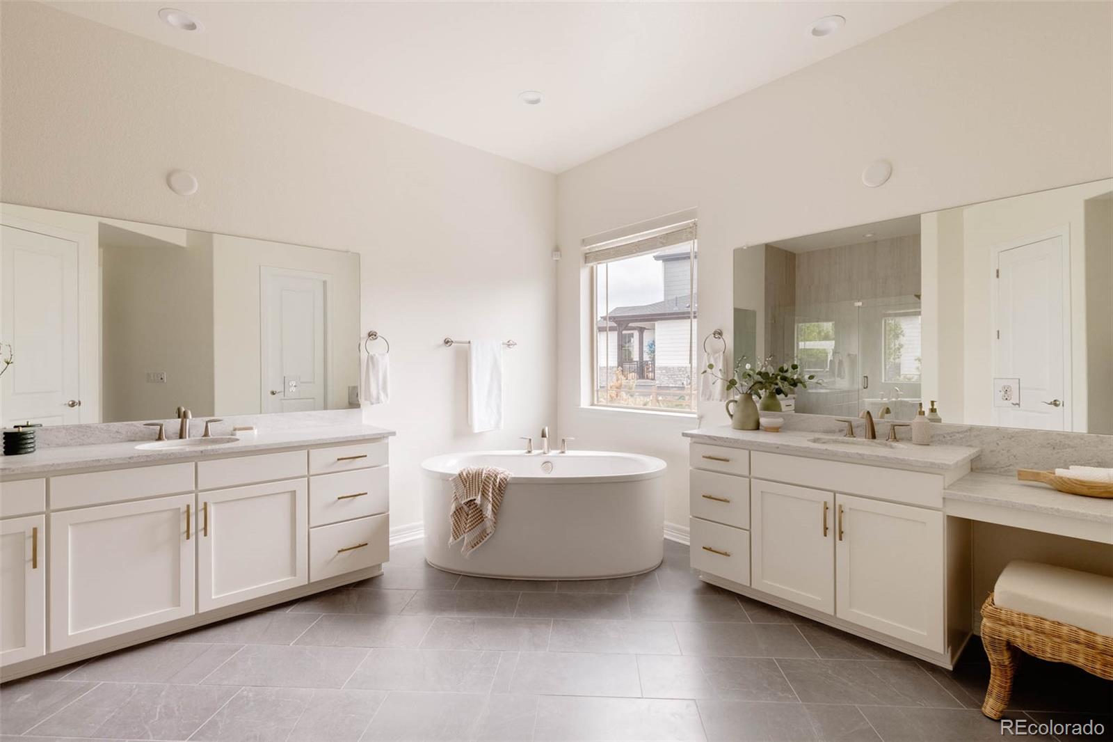 6608 S White Crow Court