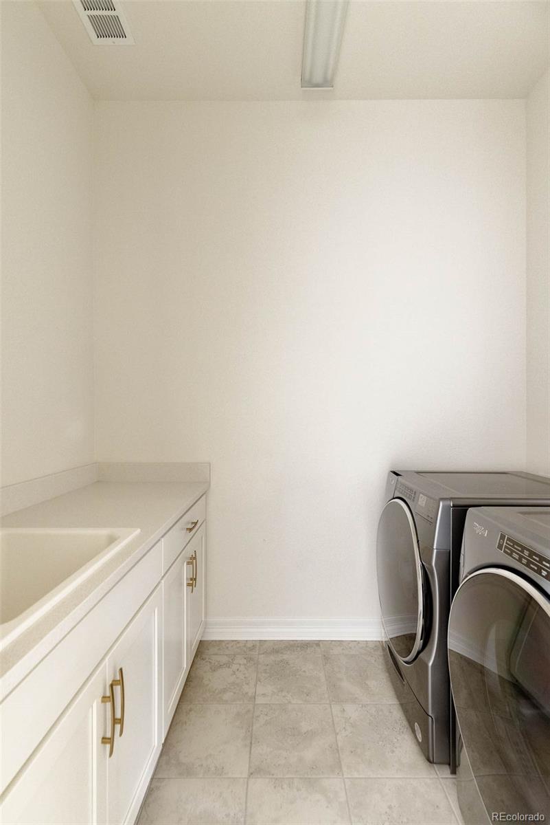 6608 S White Crow Court