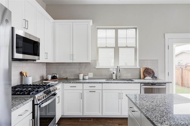 10384 E 60th Place