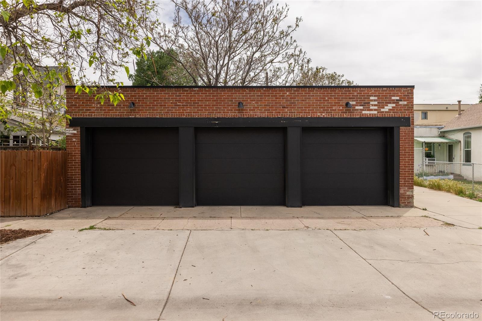 534 W 4th Avenue