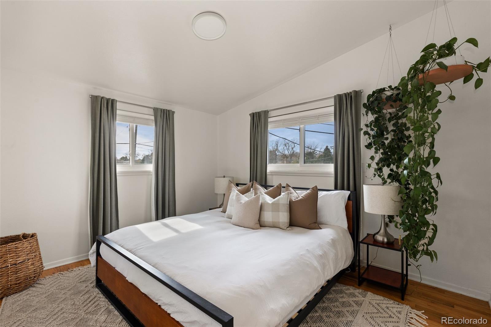 1890 S Monaco Parkway