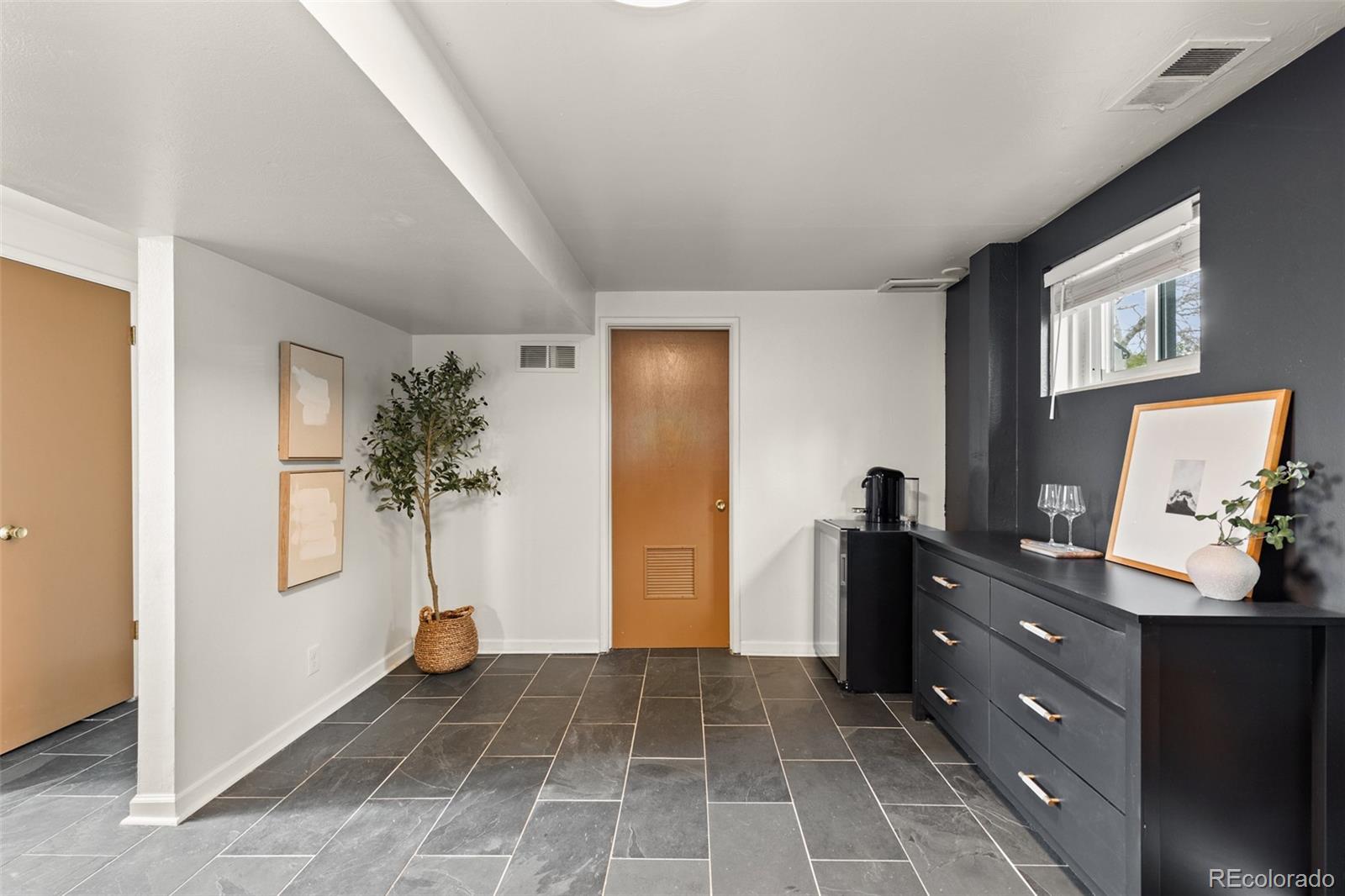 1890 S Monaco Parkway