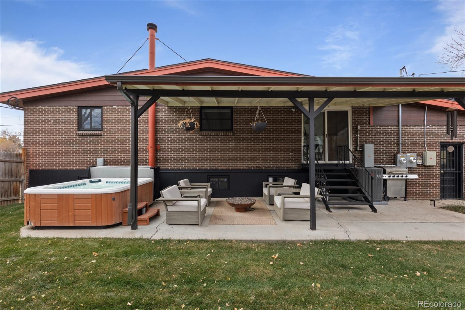 1890 S Monaco Parkway