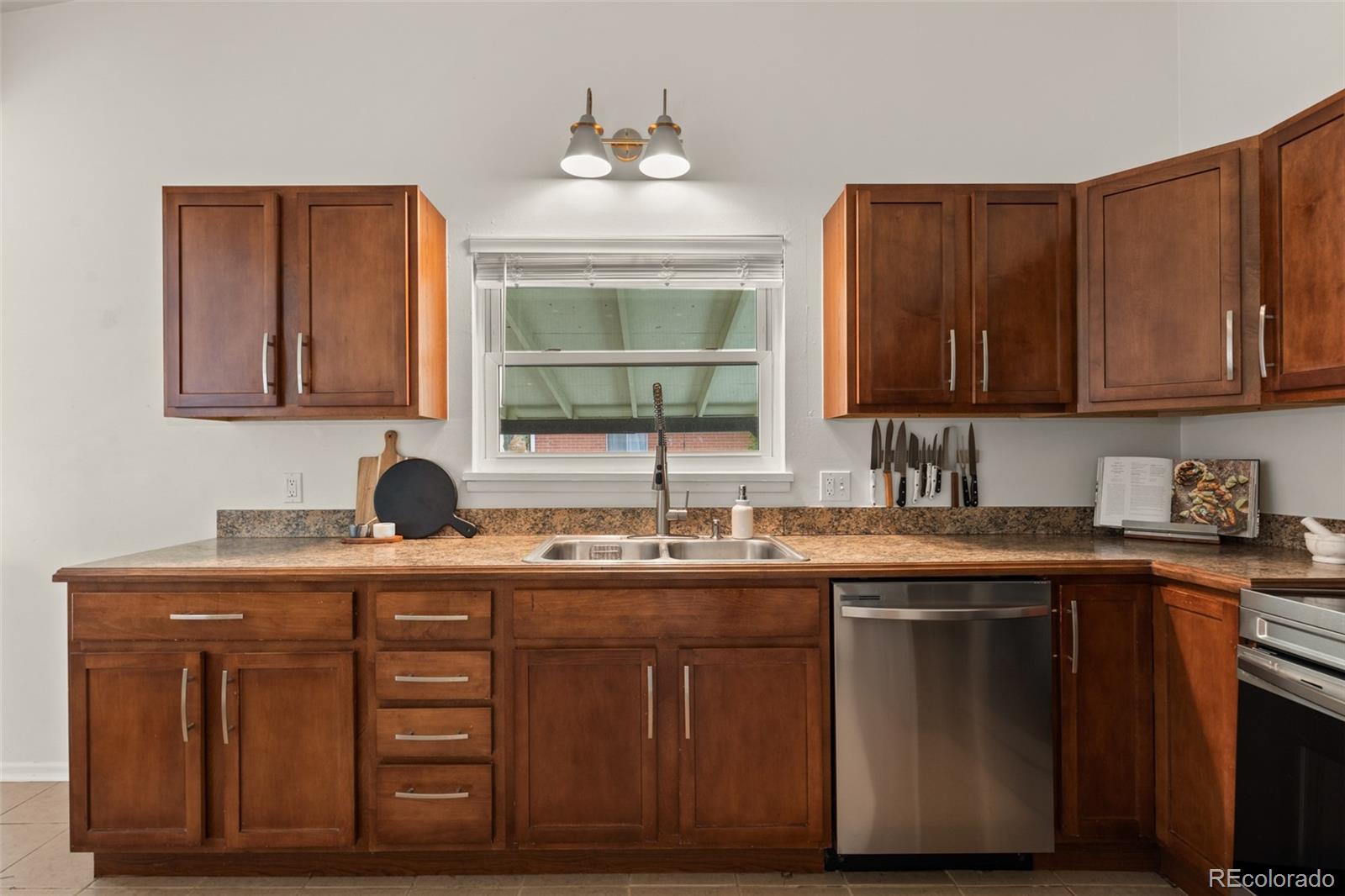 1890 S Monaco Parkway