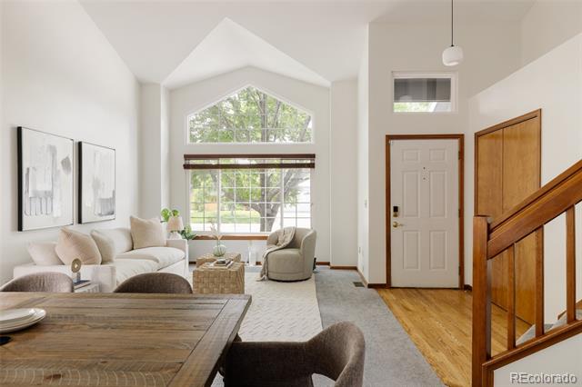 284 S Lark Avenue
