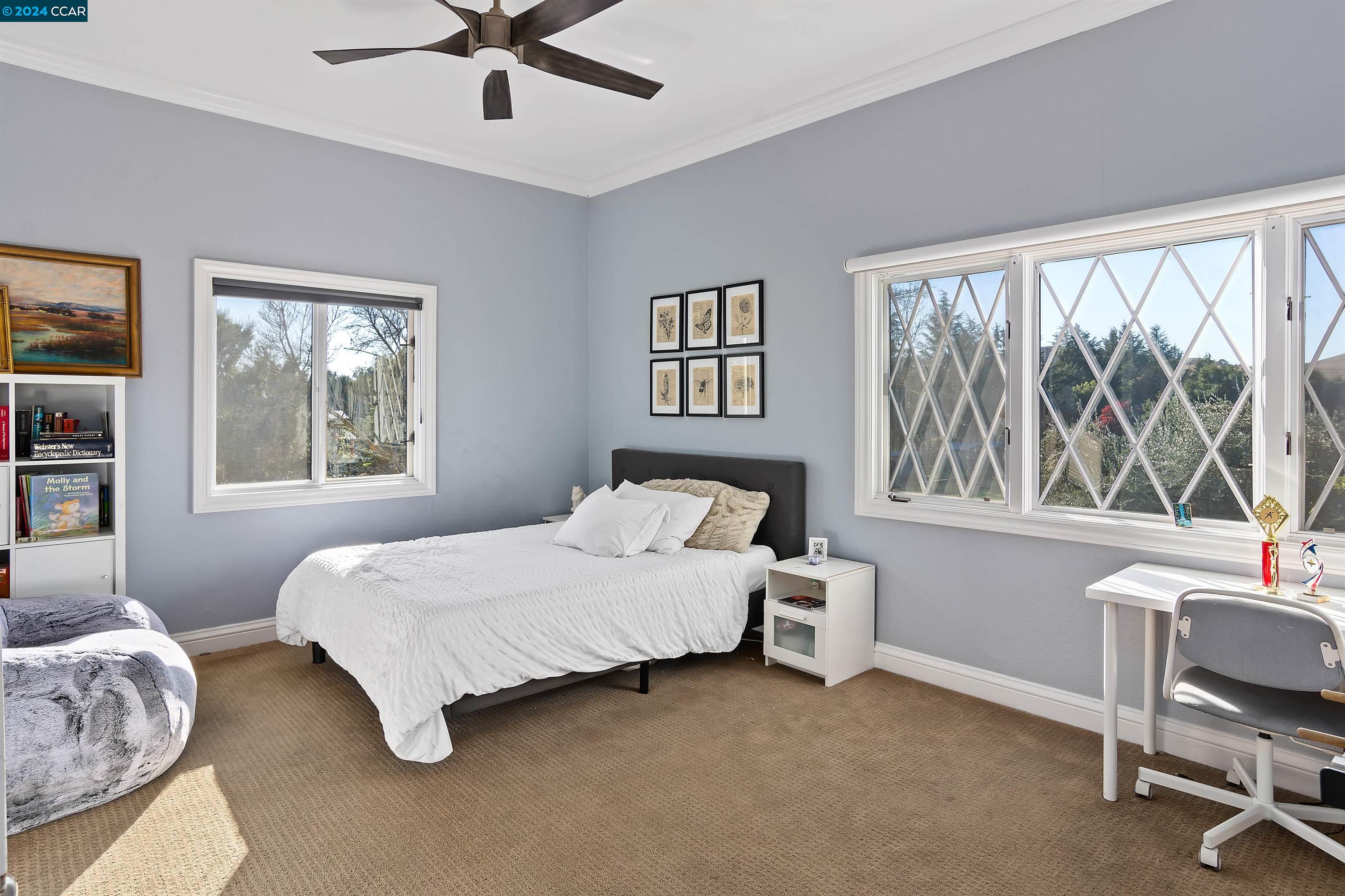 5400 Penny Ln