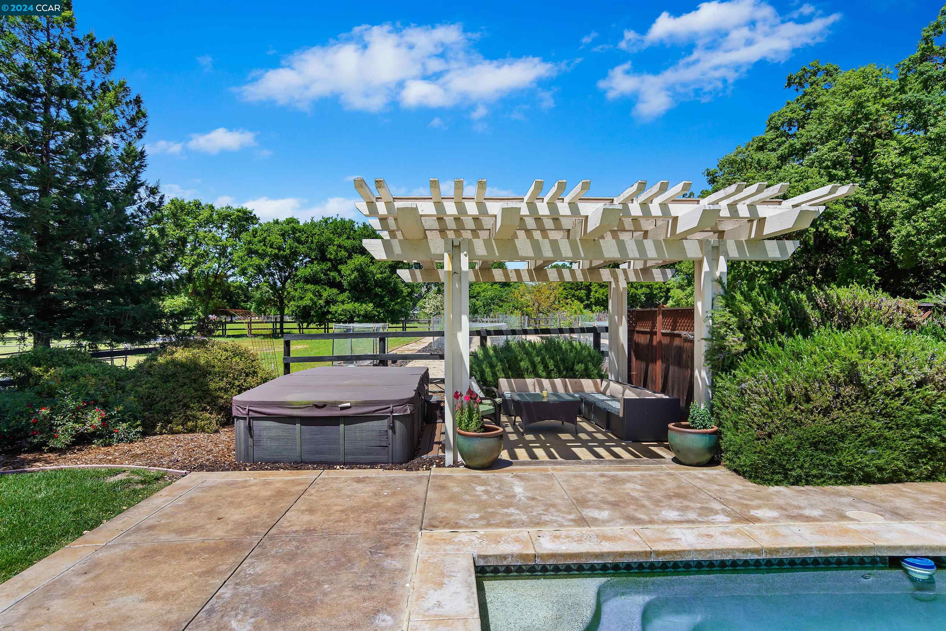 5400 Penny Ln