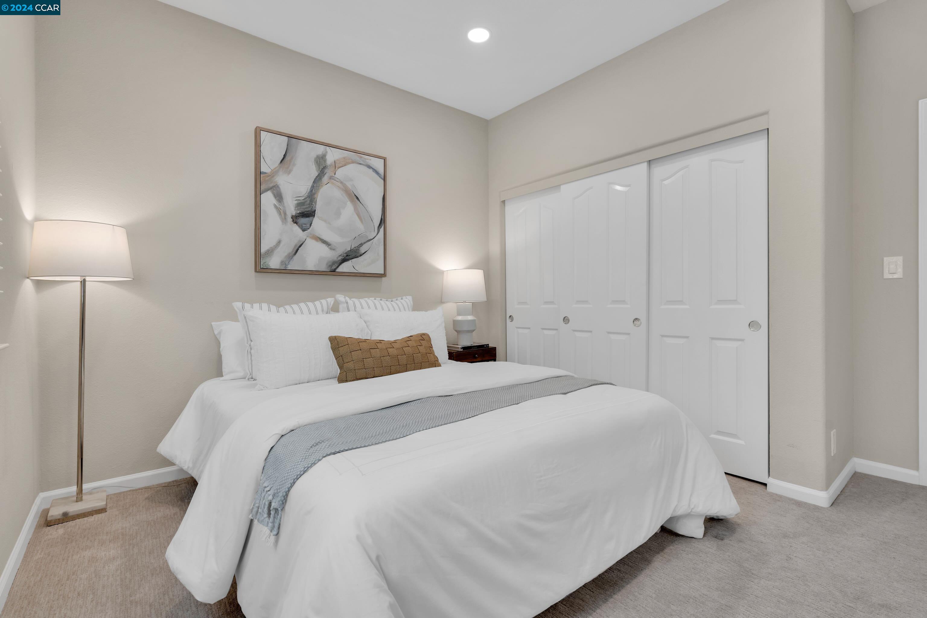 50 Headland Ct