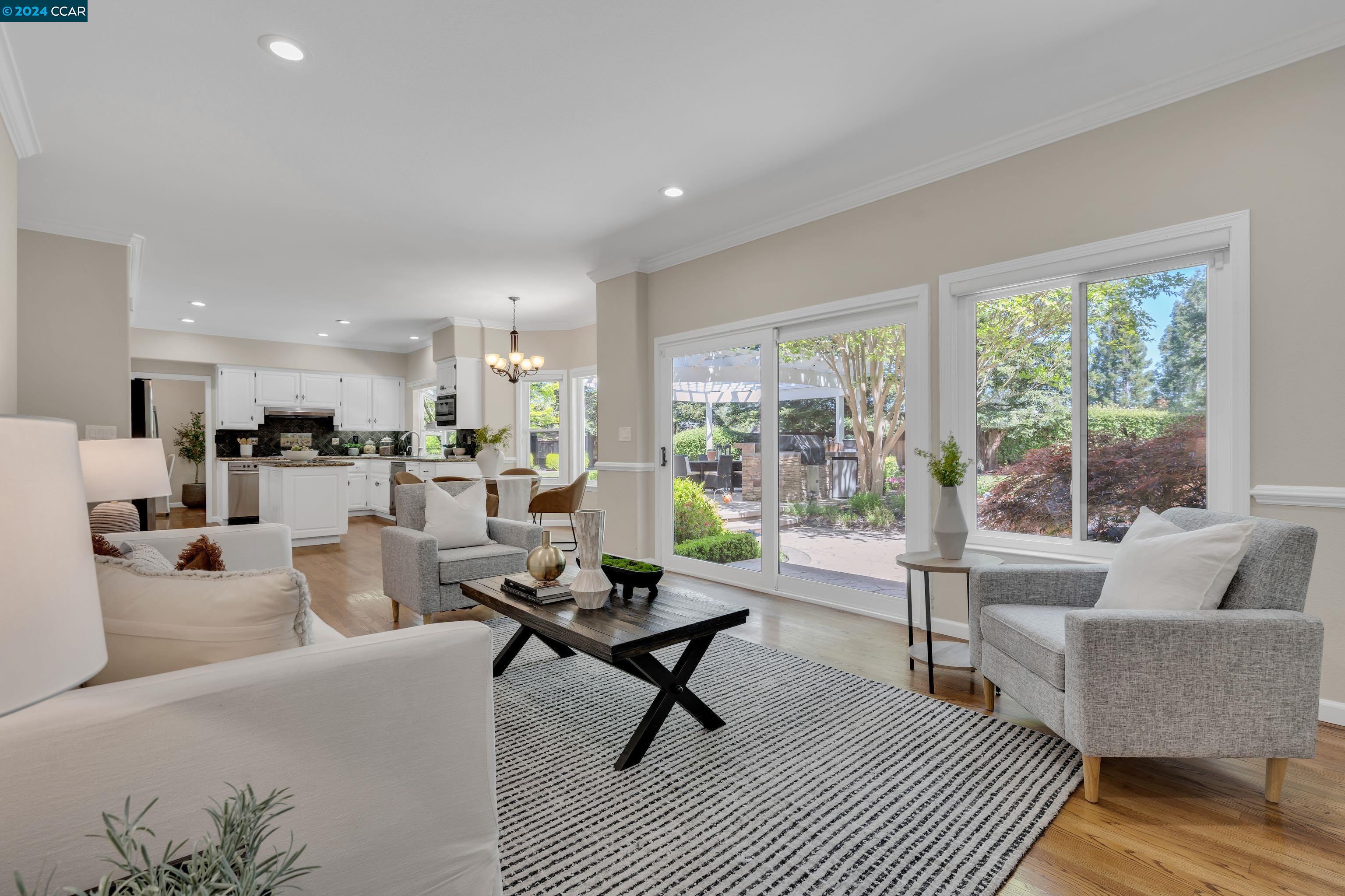 50 Headland Ct