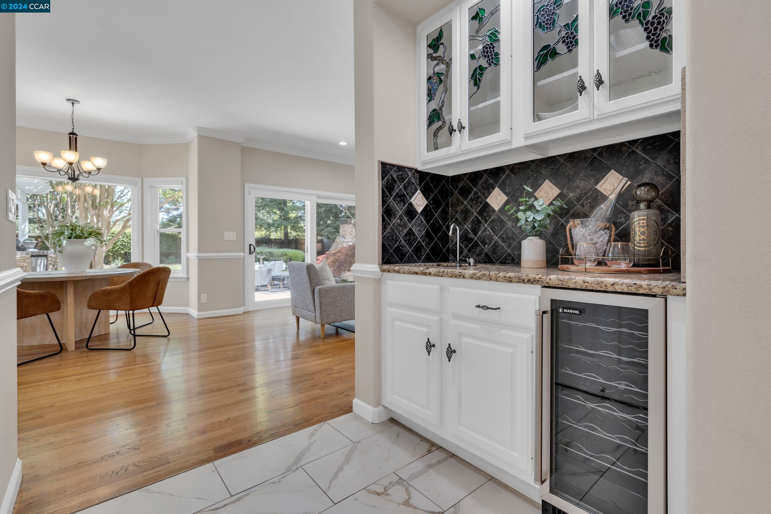 50 Headland Ct