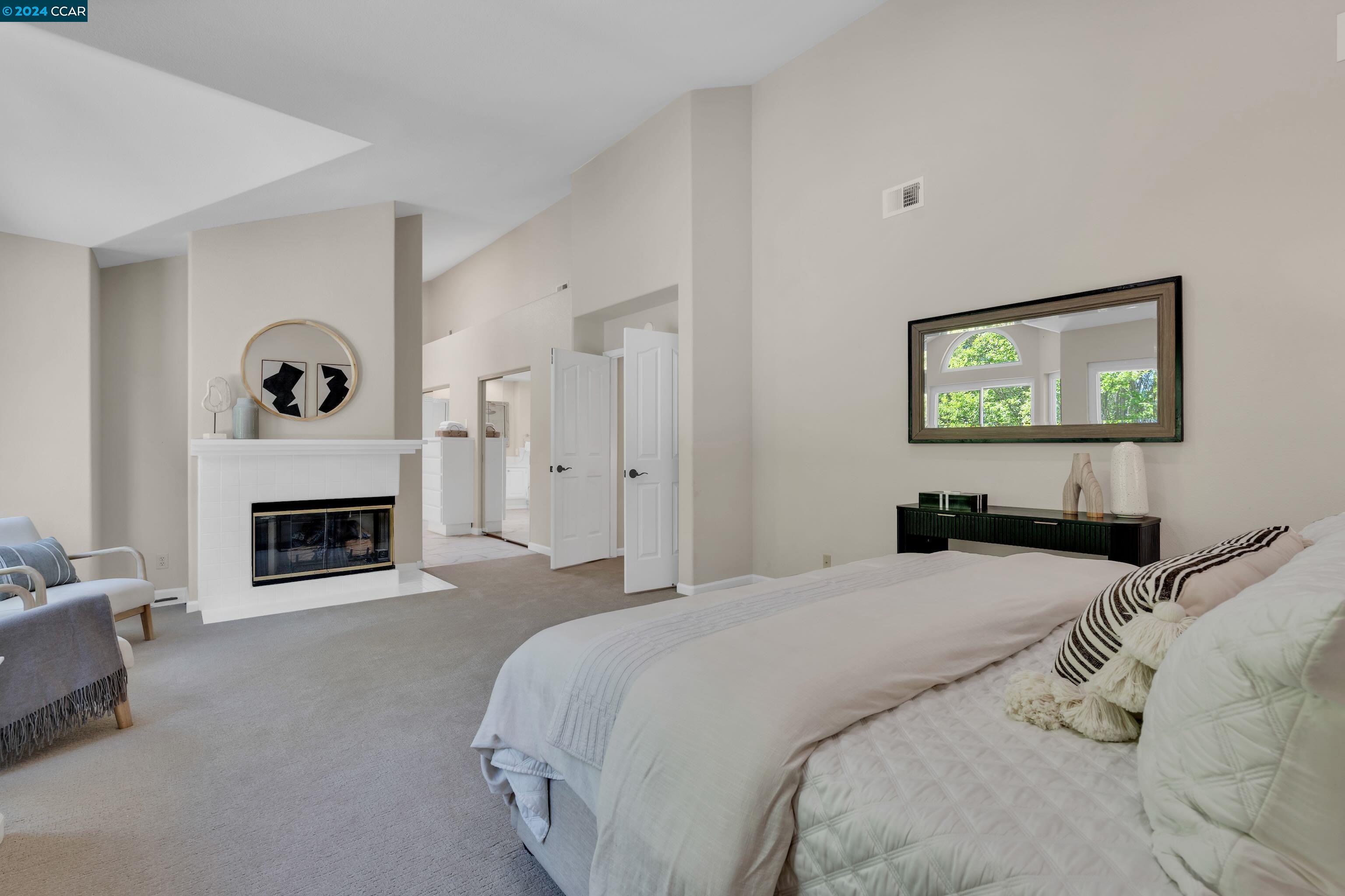 50 Headland Ct