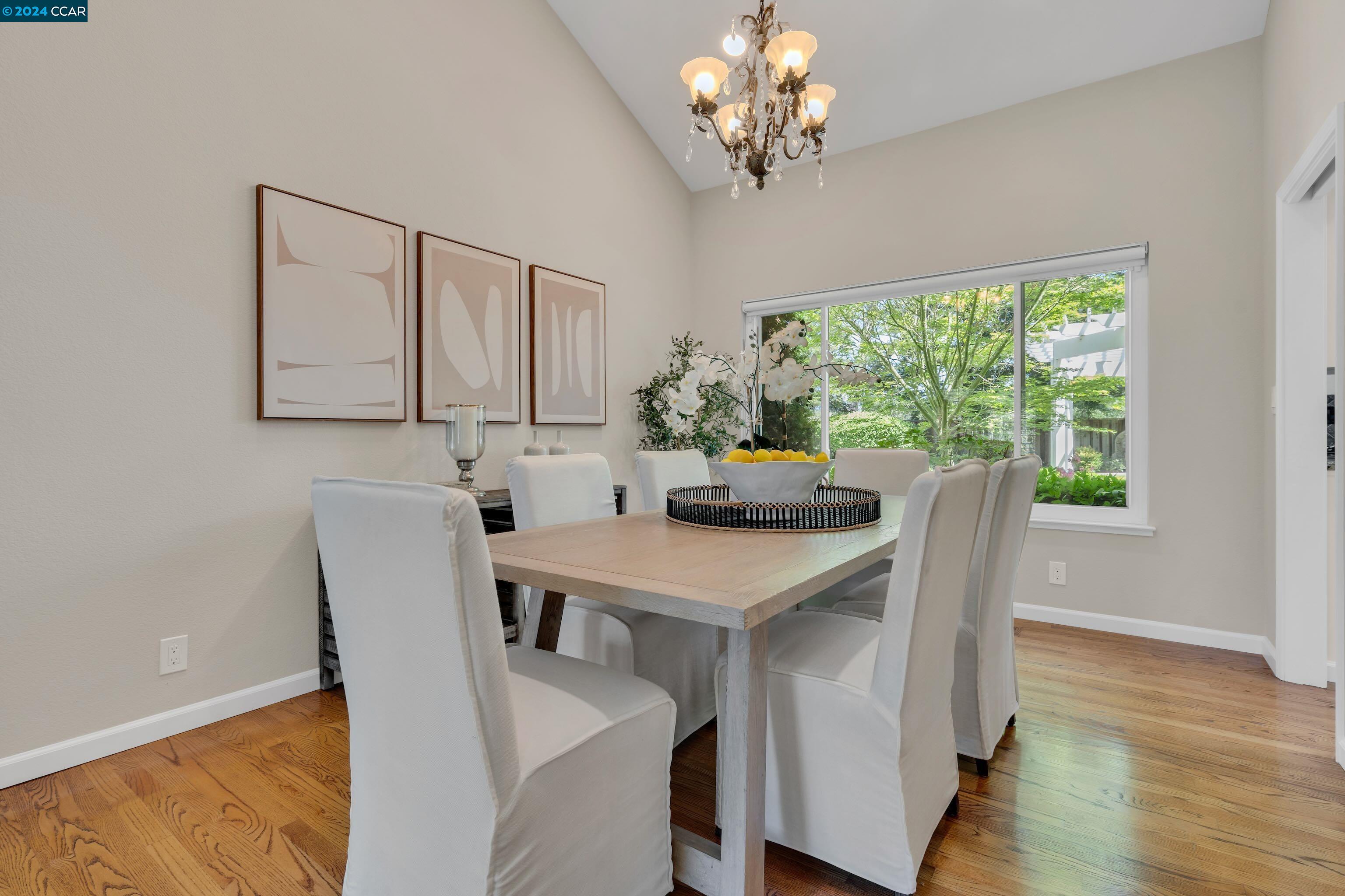 50 Headland Ct