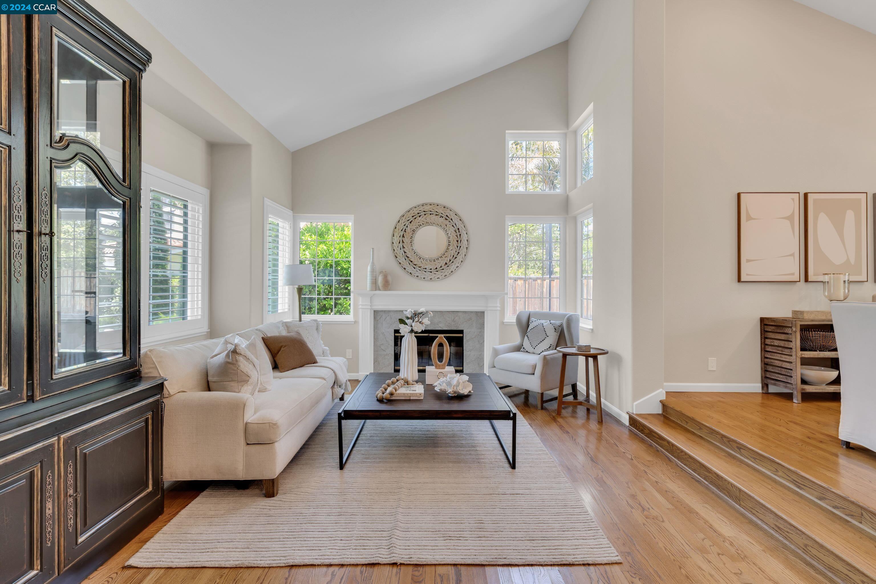 50 Headland Ct