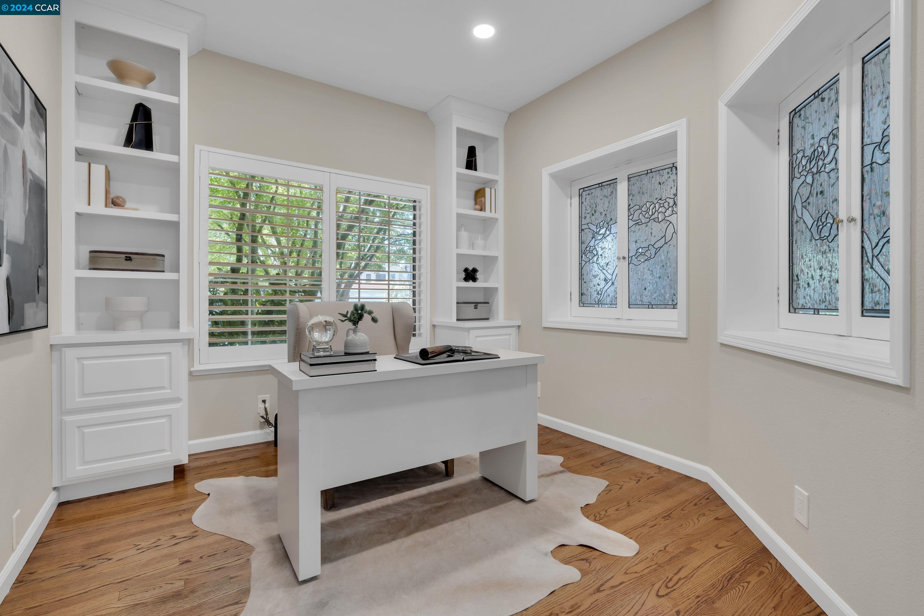 50 Headland Ct