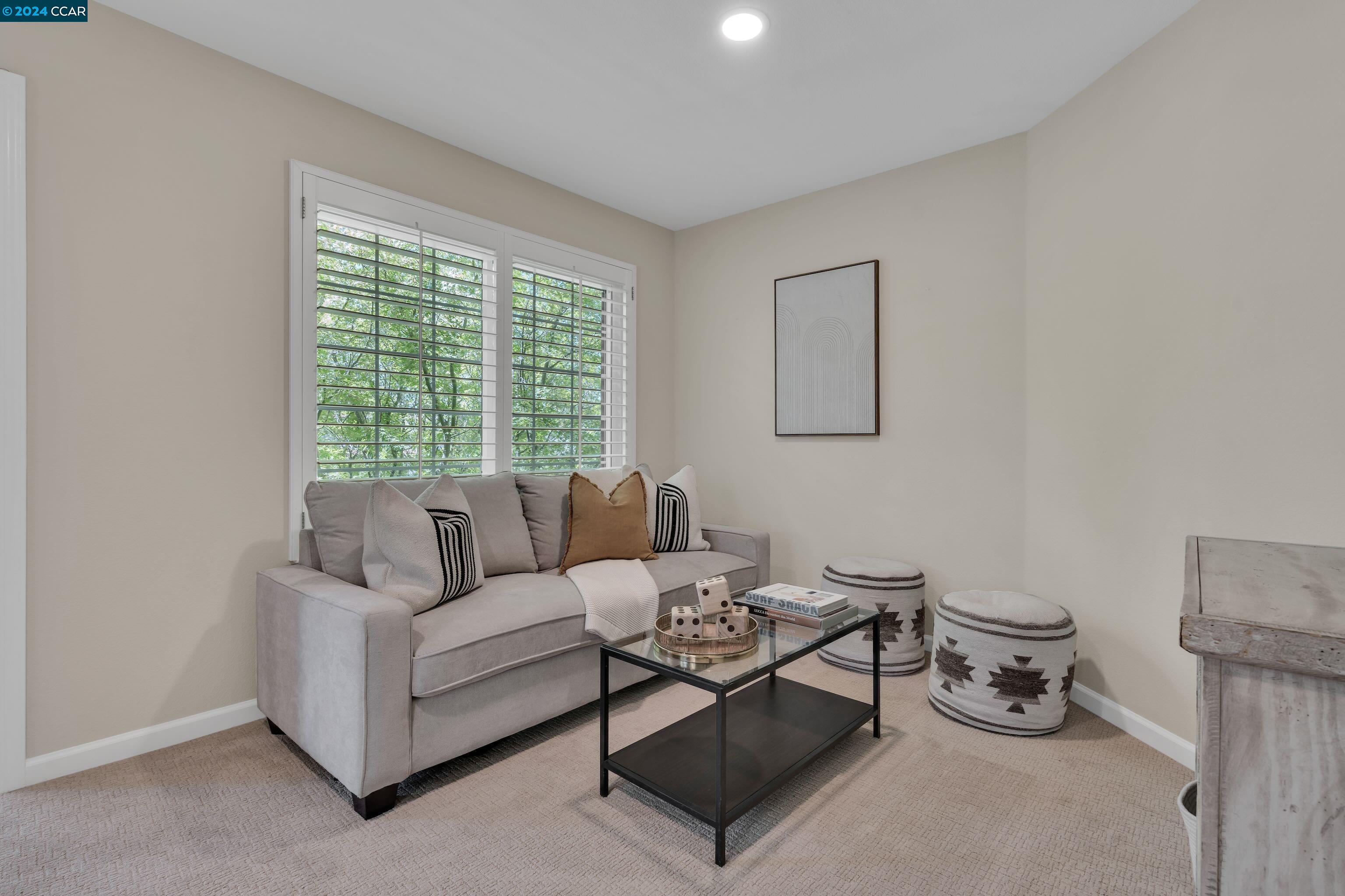 50 Headland Ct