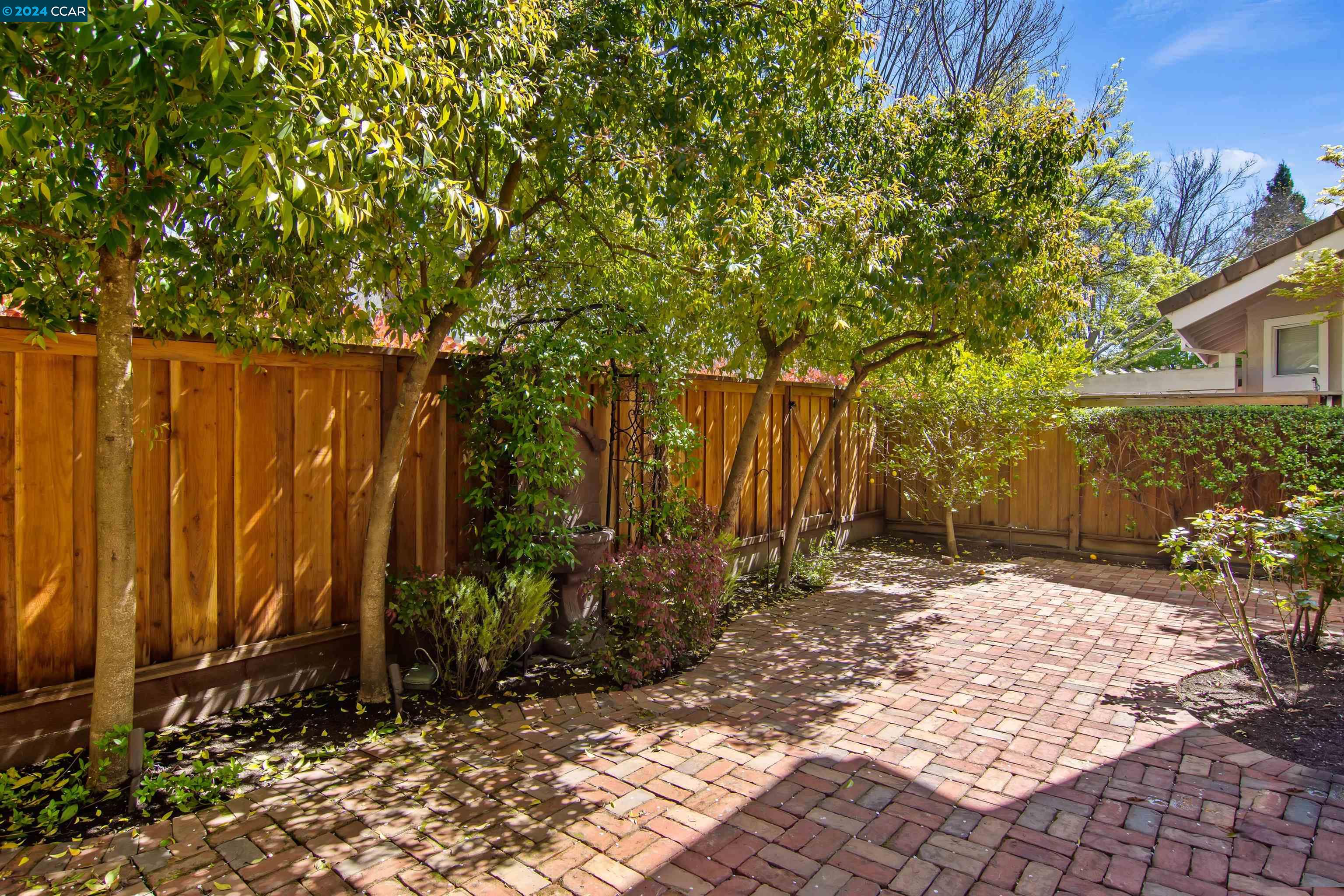 172 Tivoli Ln
