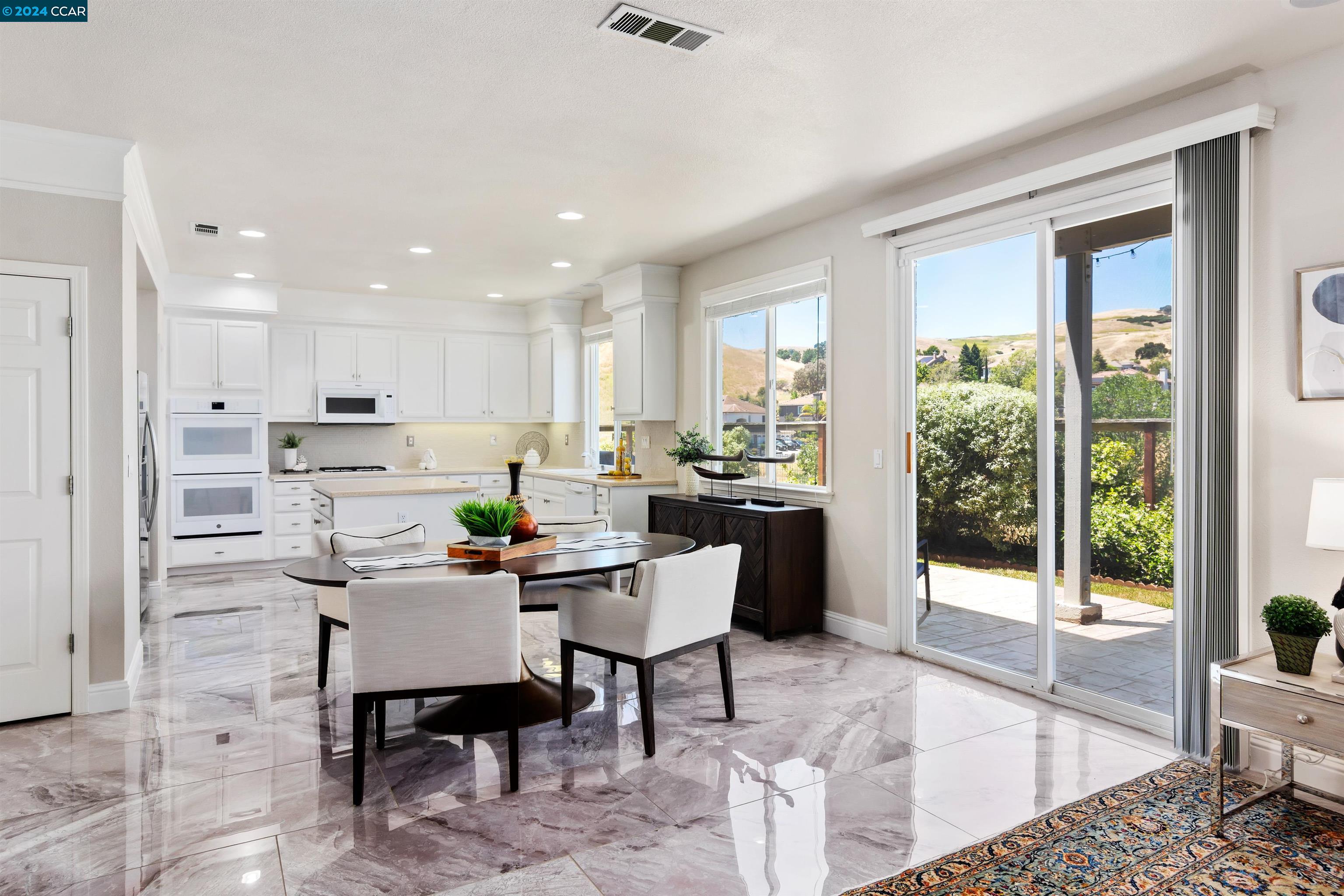 969 Rolling Woods Way