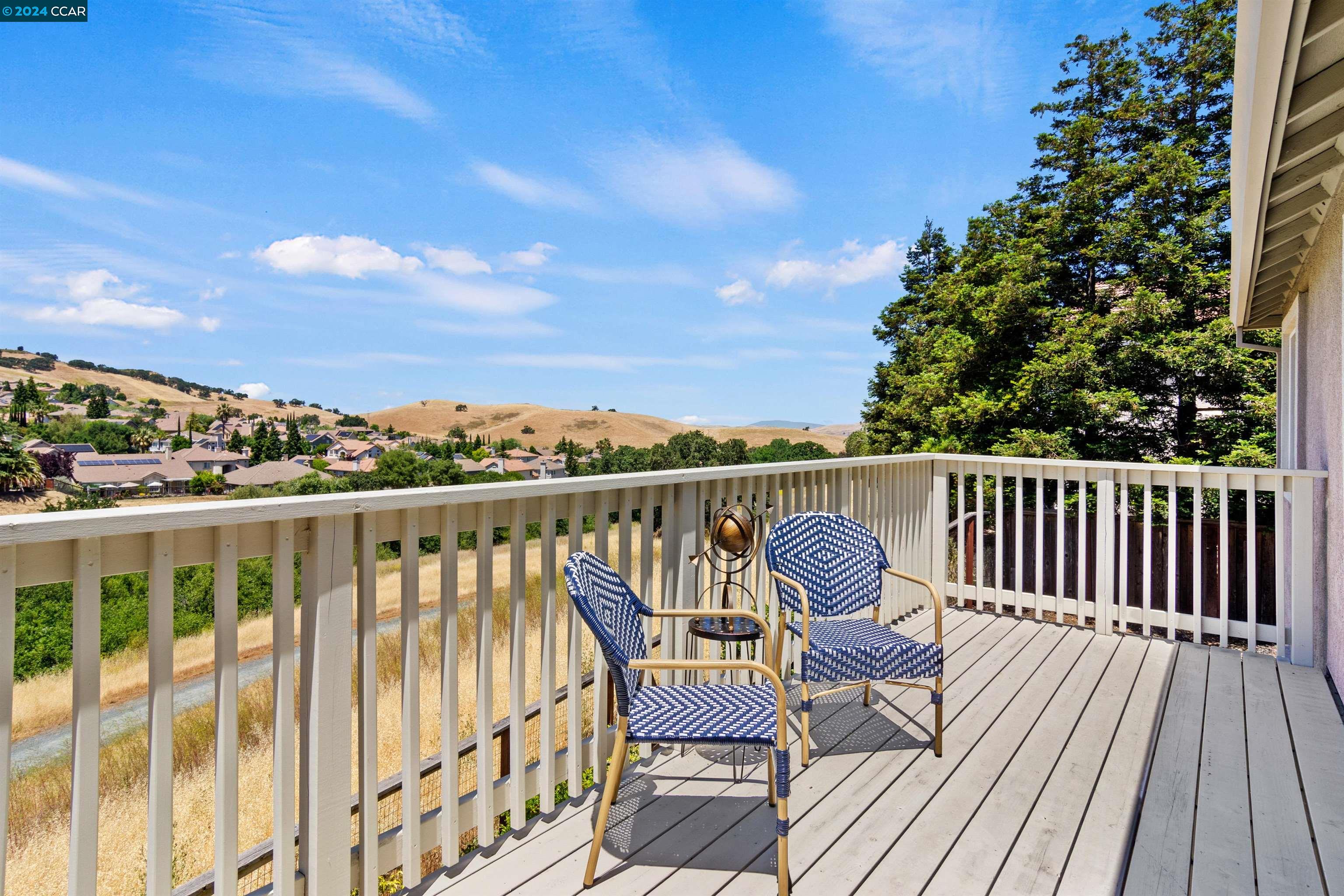 969 Rolling Woods Way