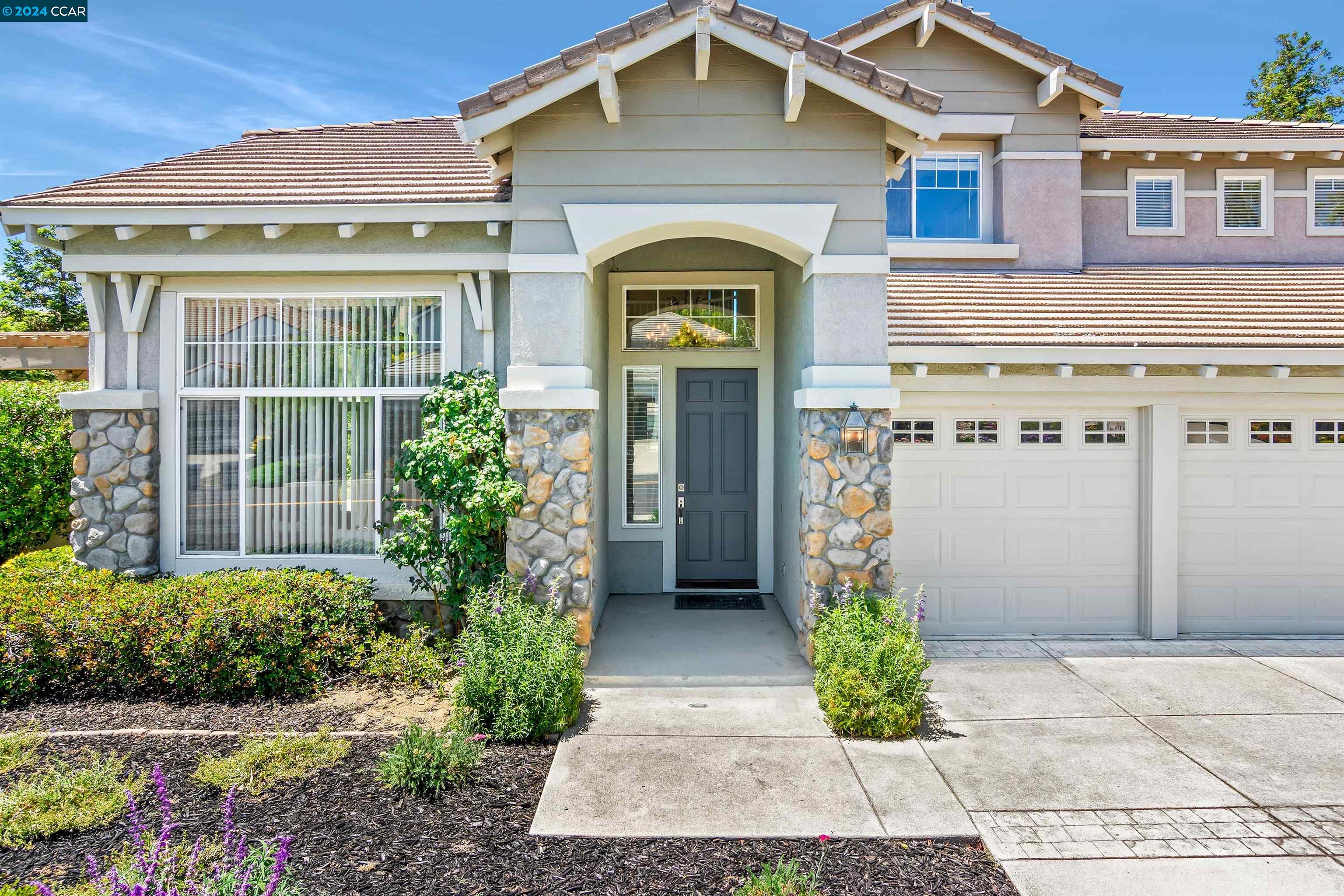 969 Rolling Woods Way