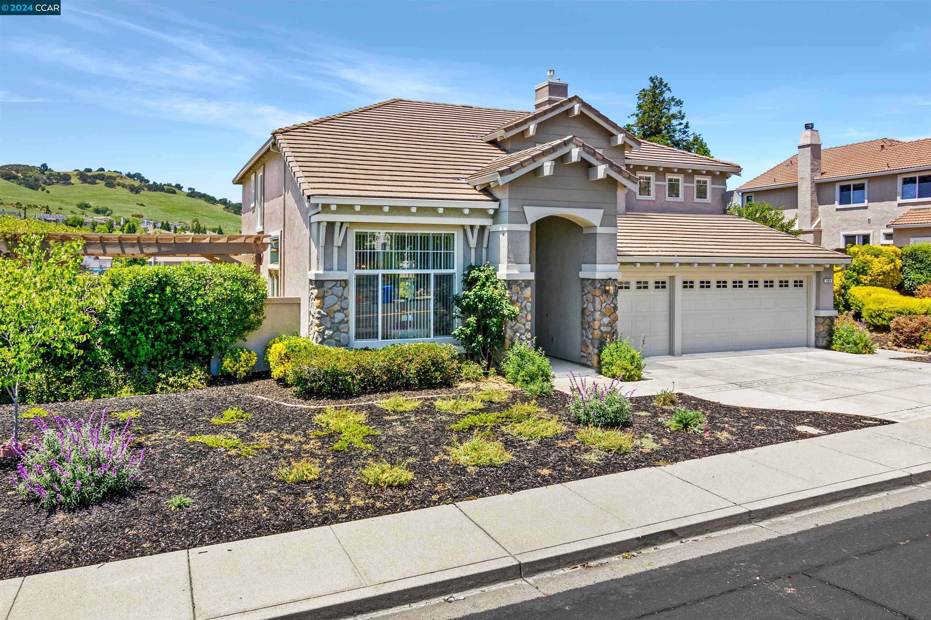 969 Rolling Woods Way