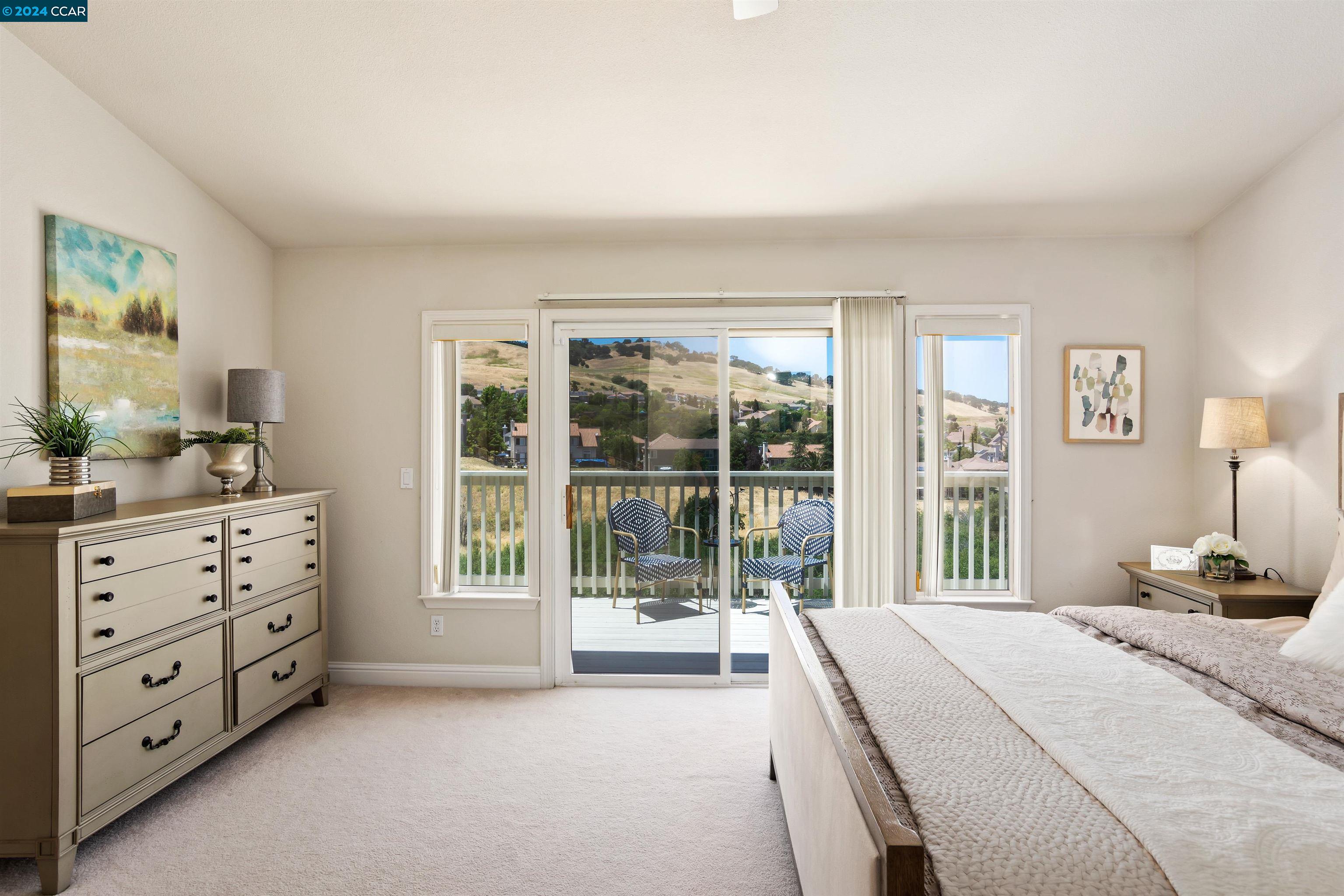 969 Rolling Woods Way