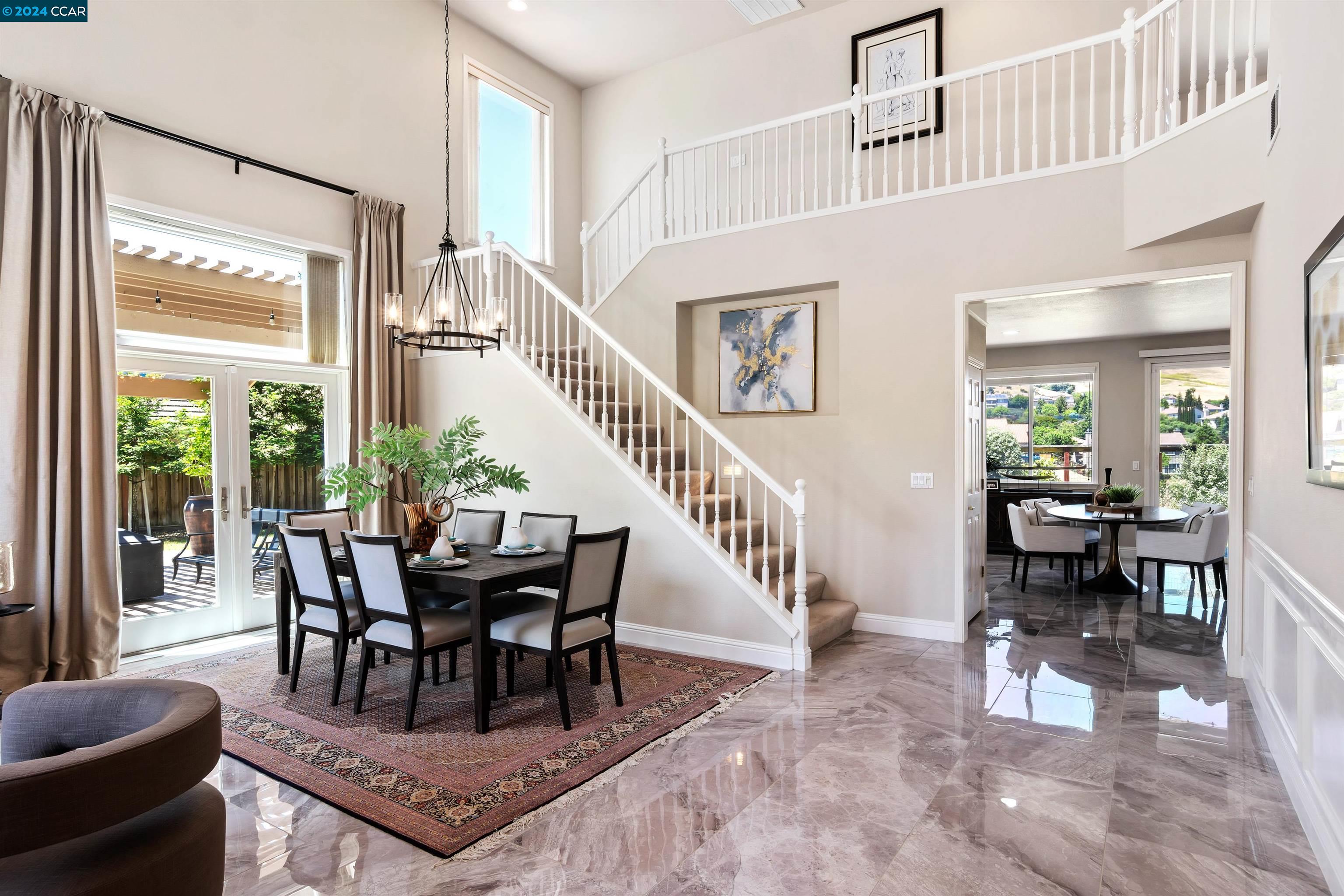 969 Rolling Woods Way