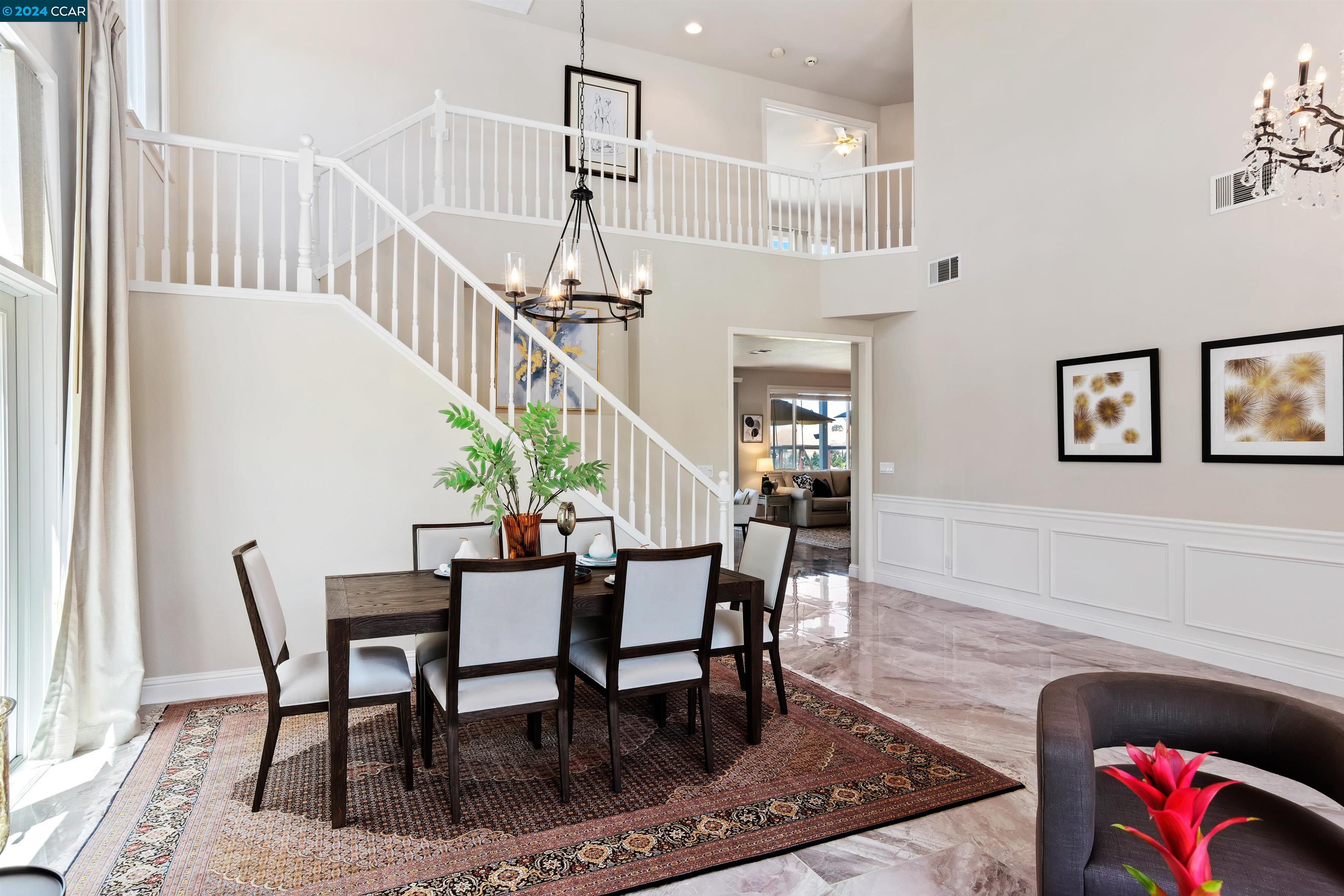 969 Rolling Woods Way