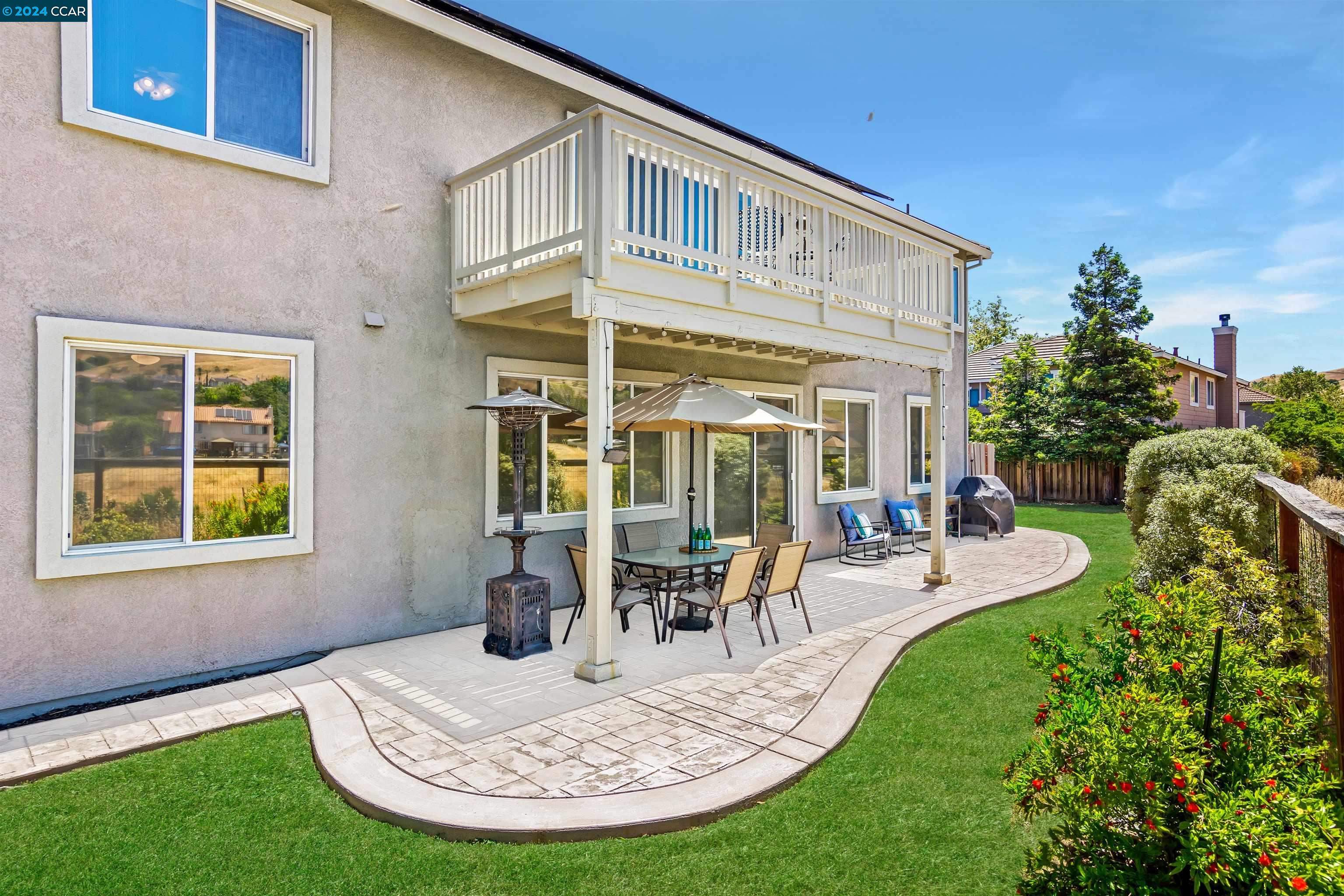 969 Rolling Woods Way