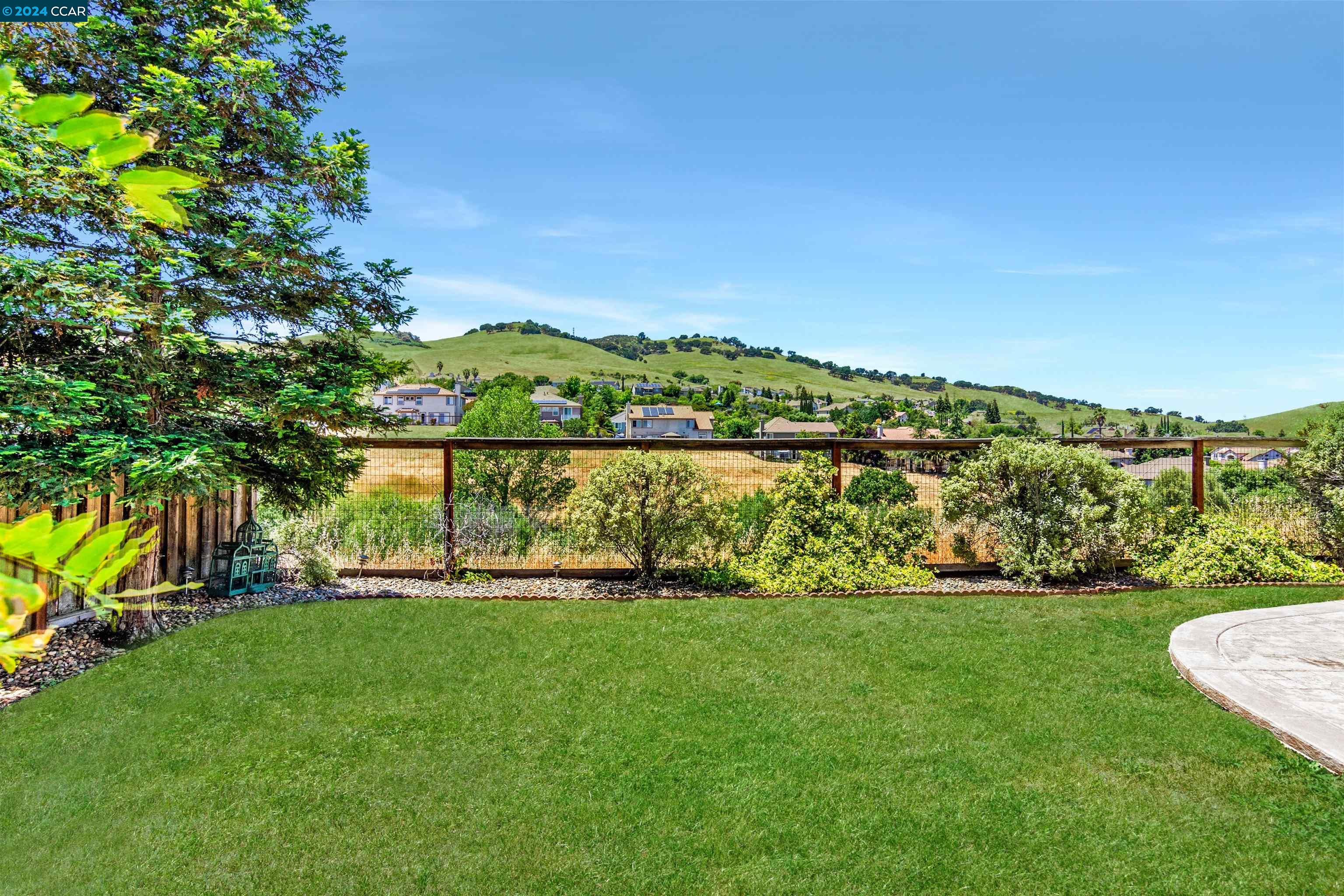 969 Rolling Woods Way