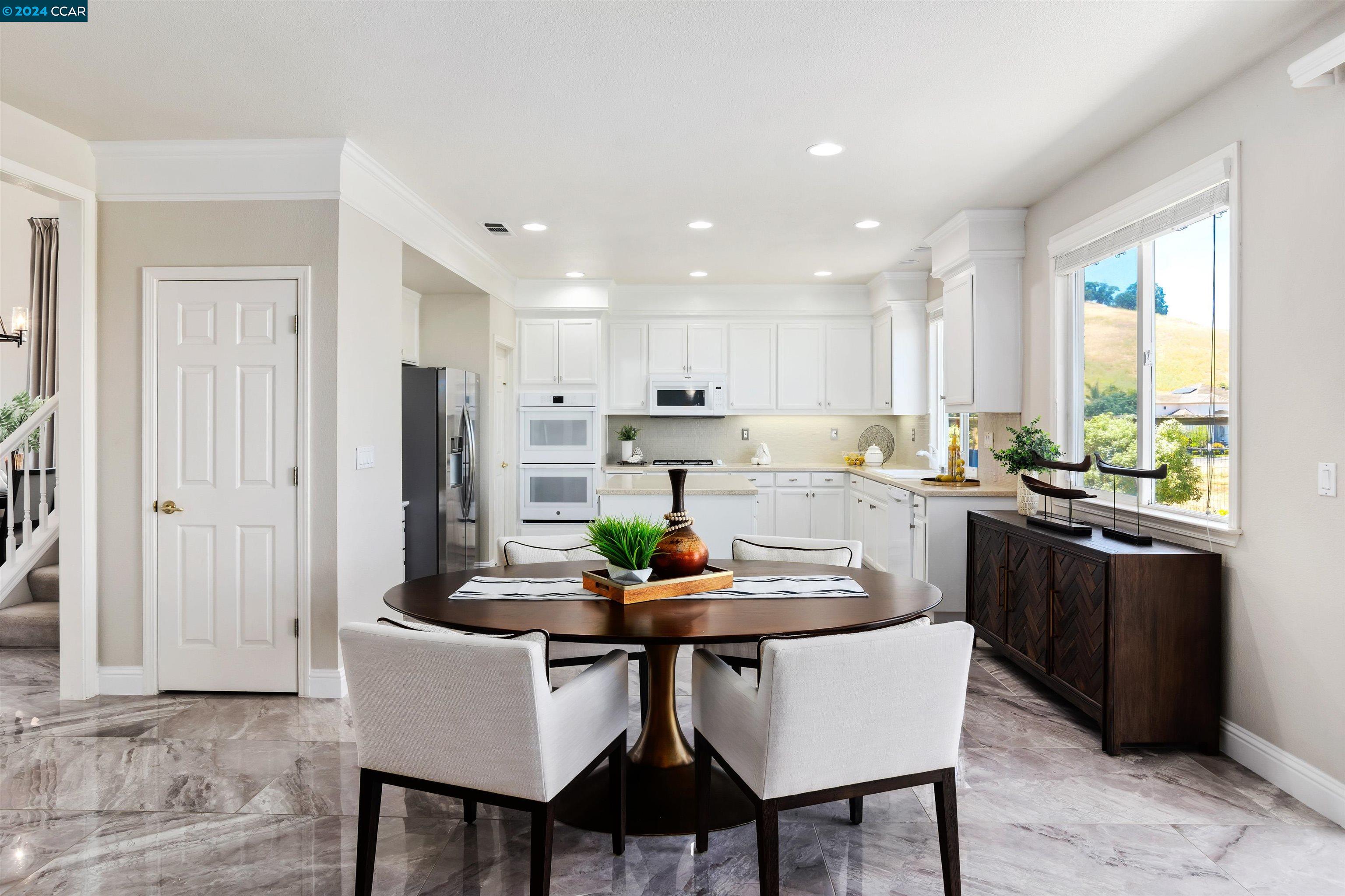 969 Rolling Woods Way