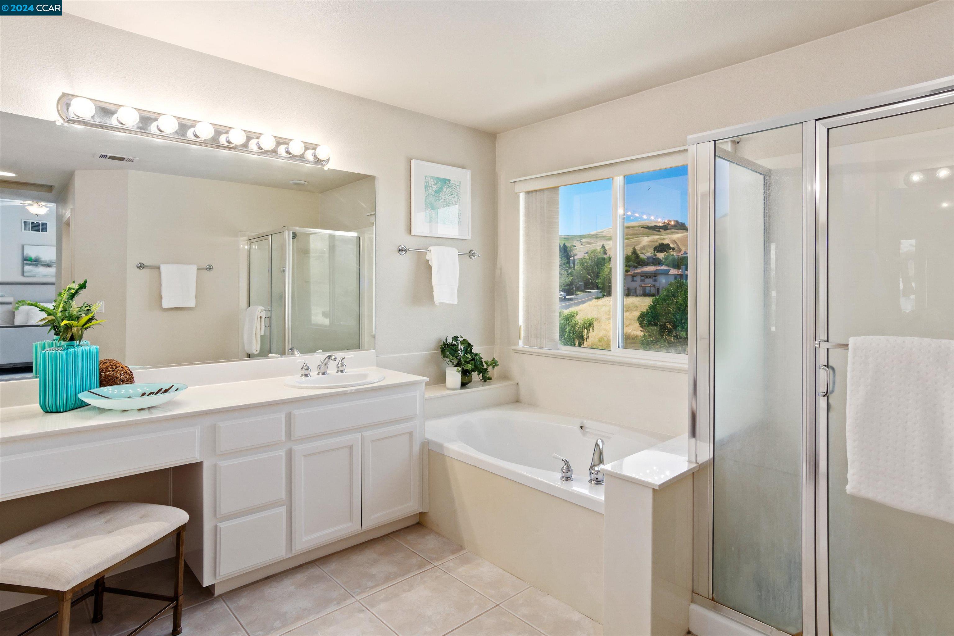 969 Rolling Woods Way