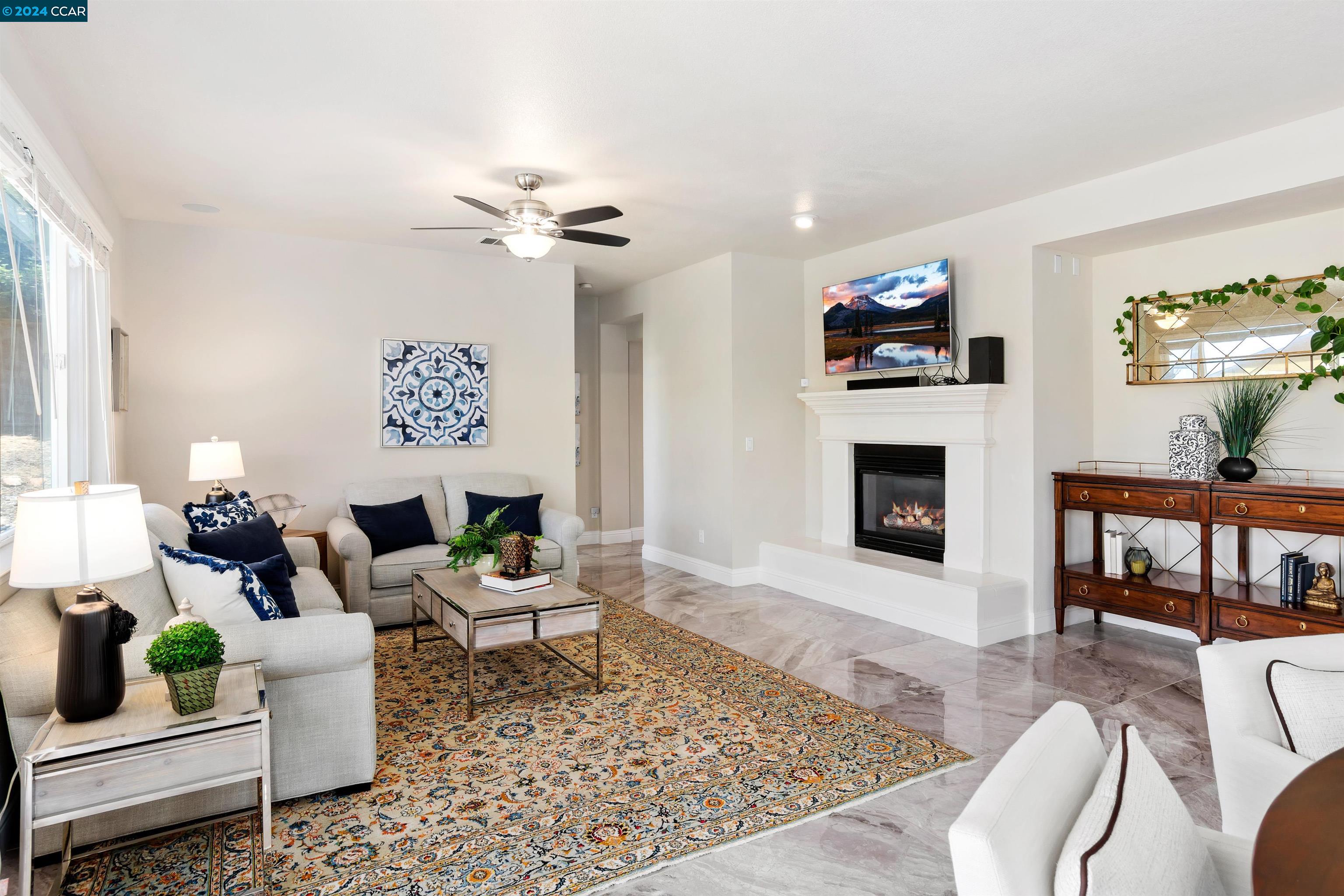 969 Rolling Woods Way