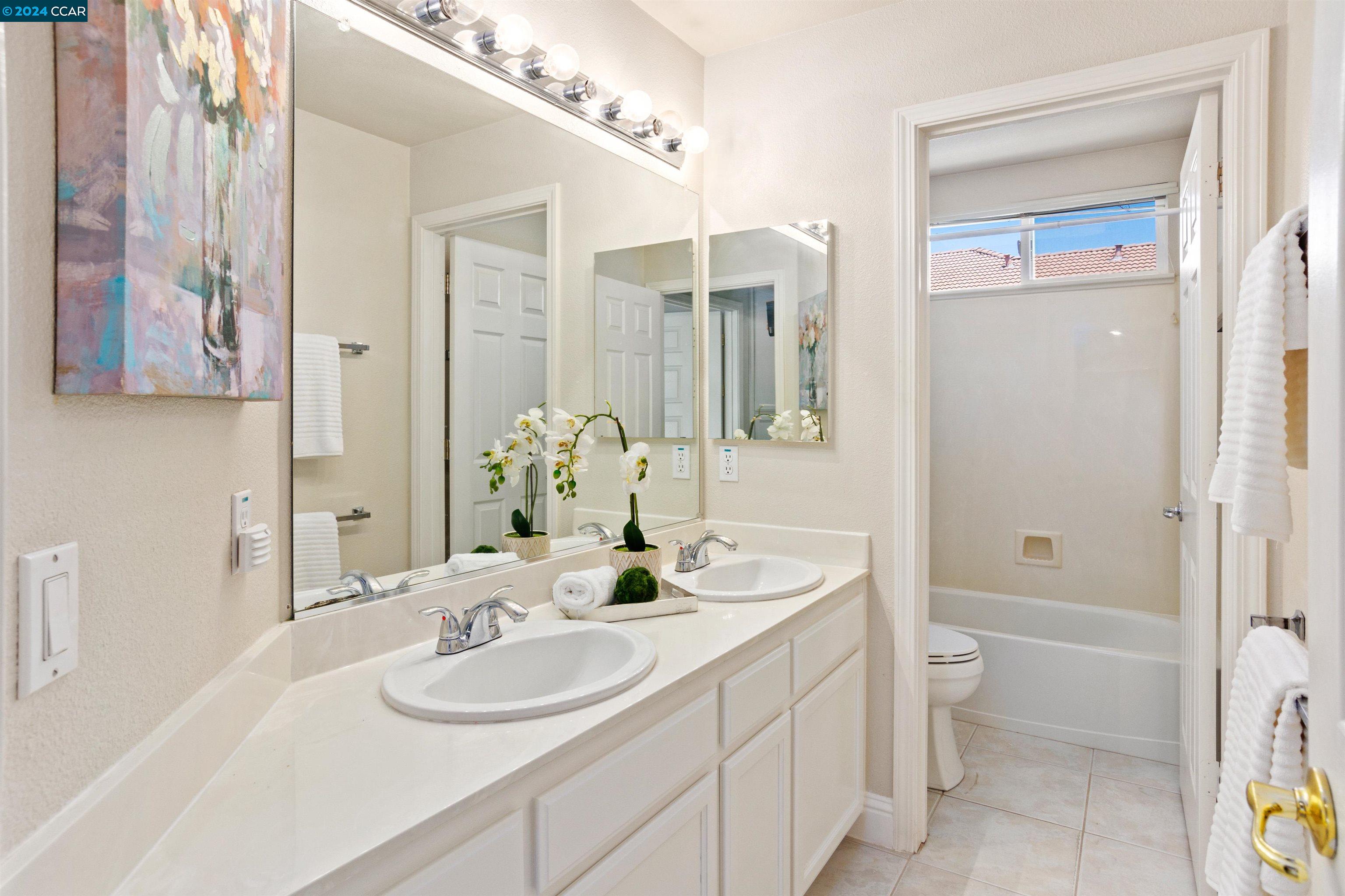 969 Rolling Woods Way