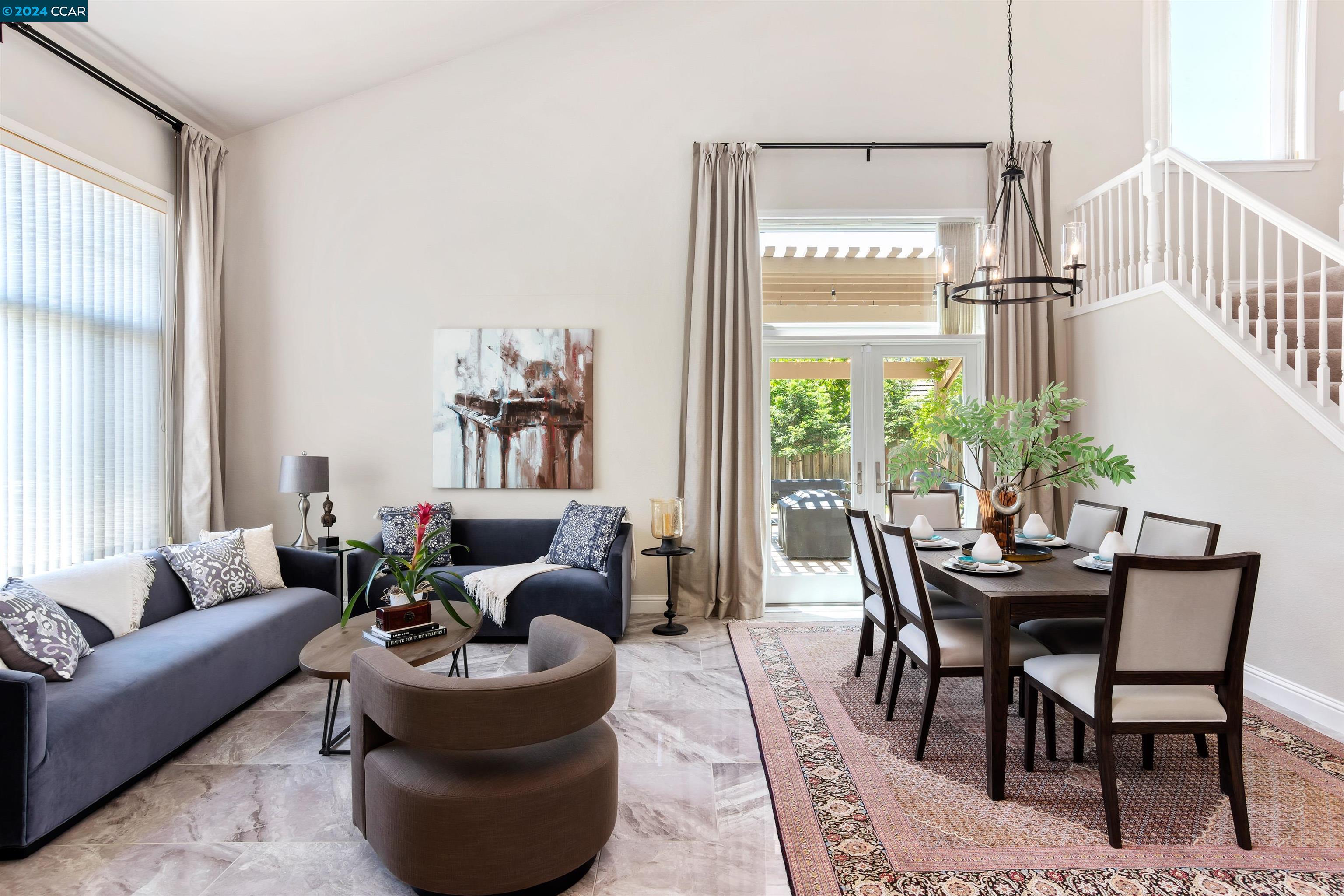 969 Rolling Woods Way