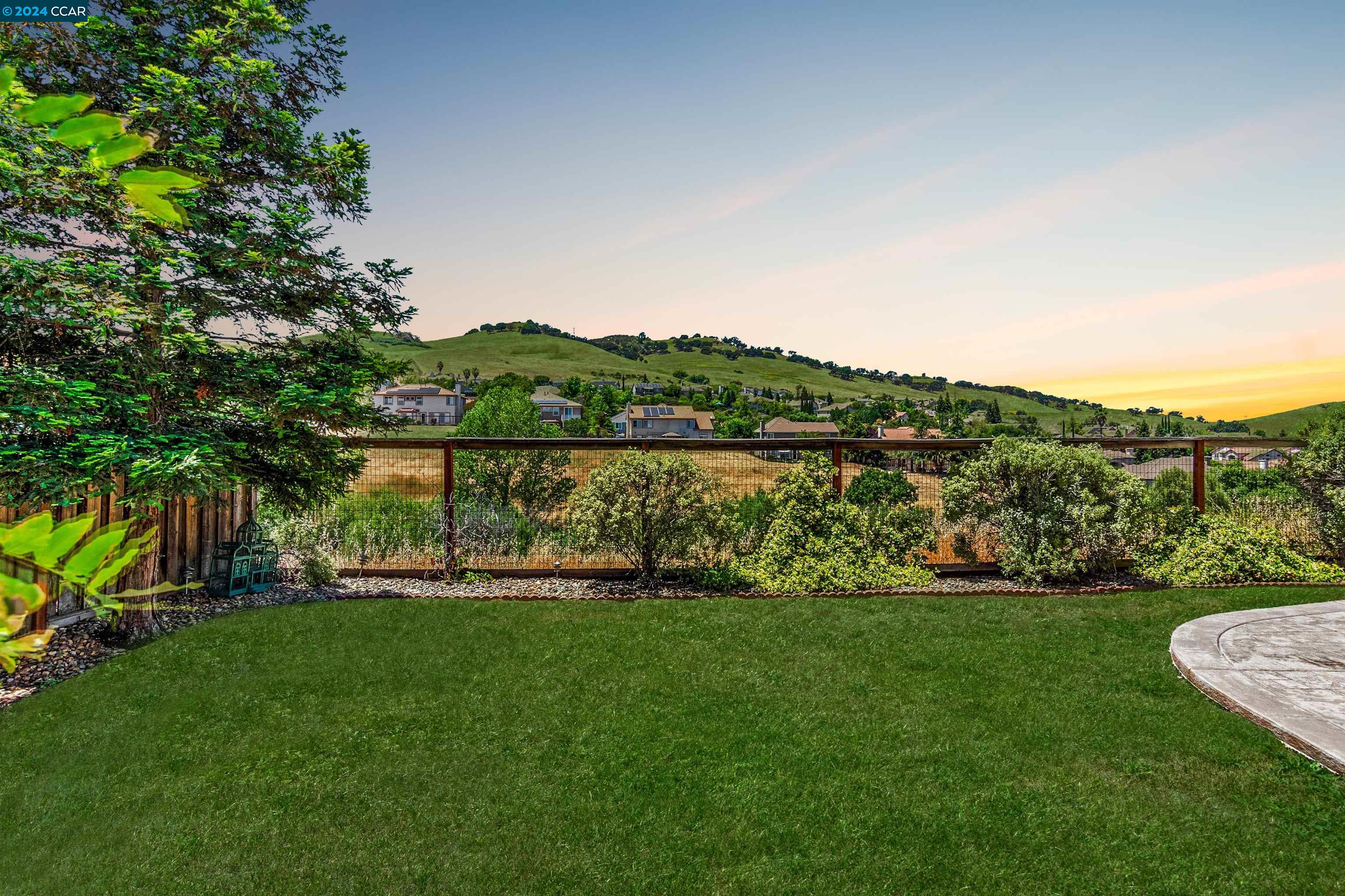 969 Rolling Woods Way