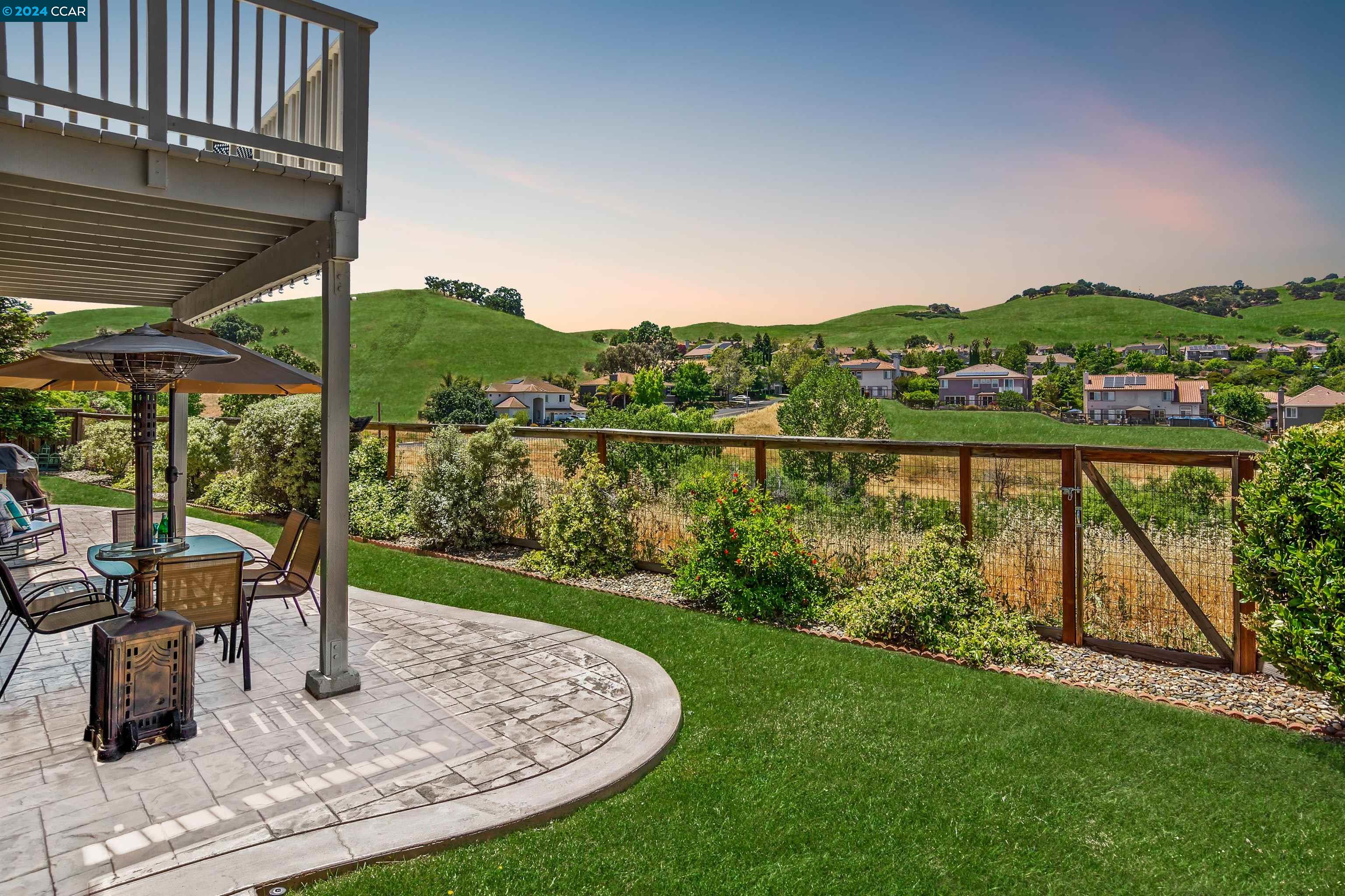 969 Rolling Woods Way