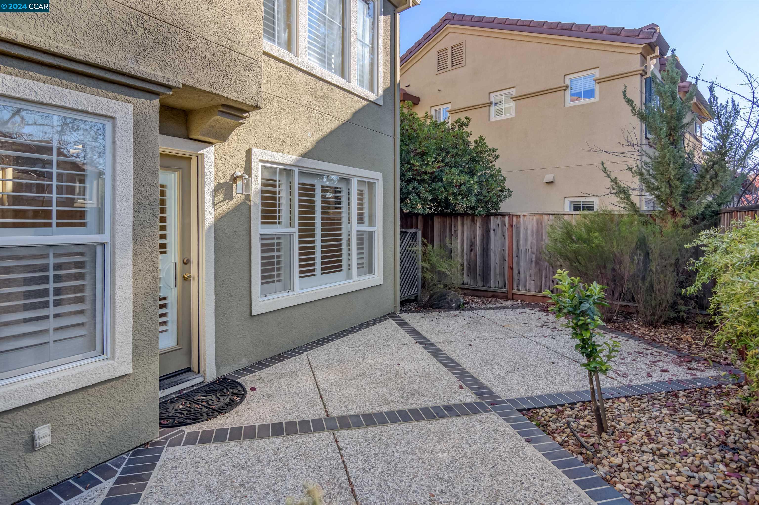 135 Coralflower Ln
