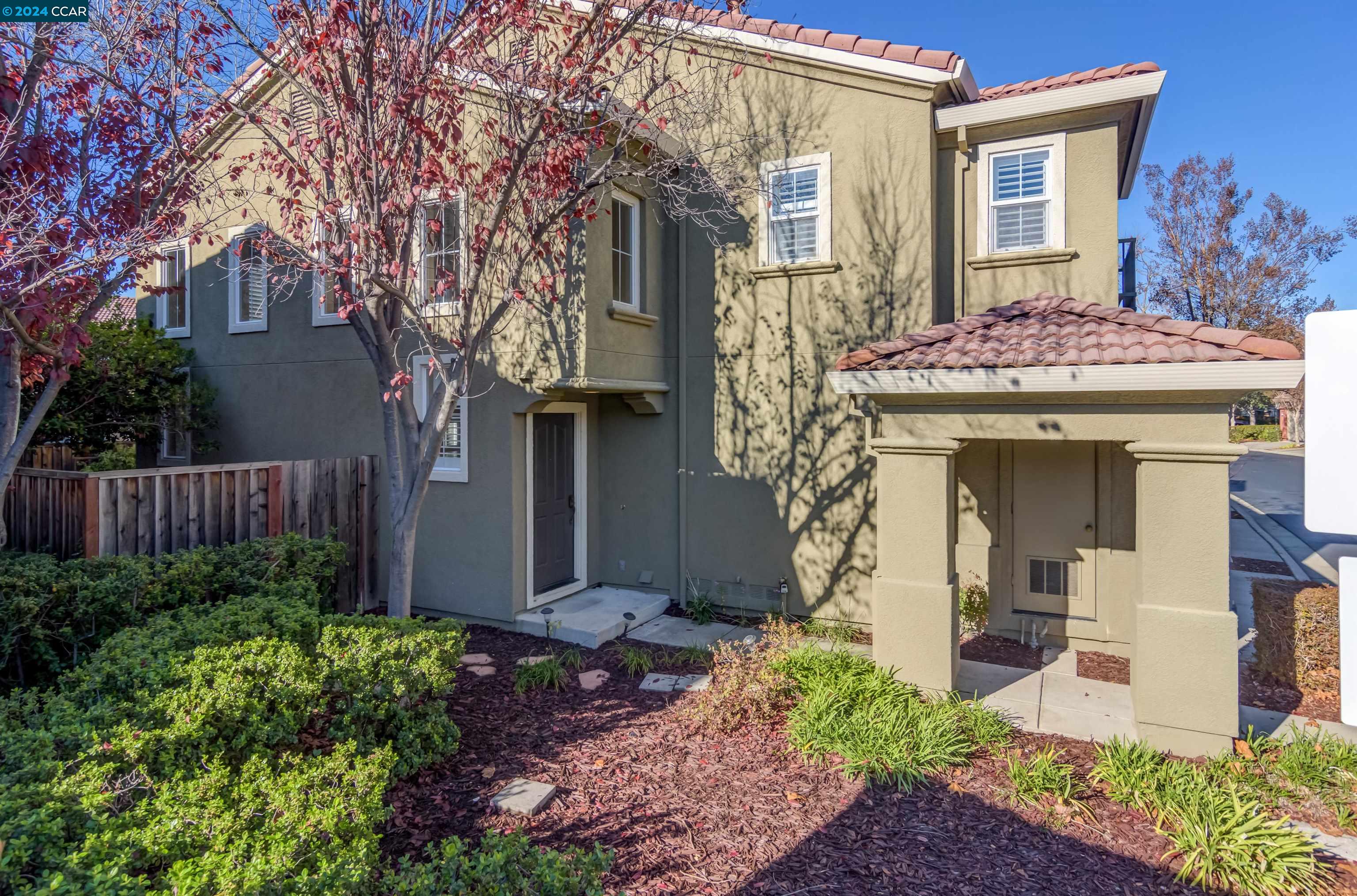 135 Coralflower Ln