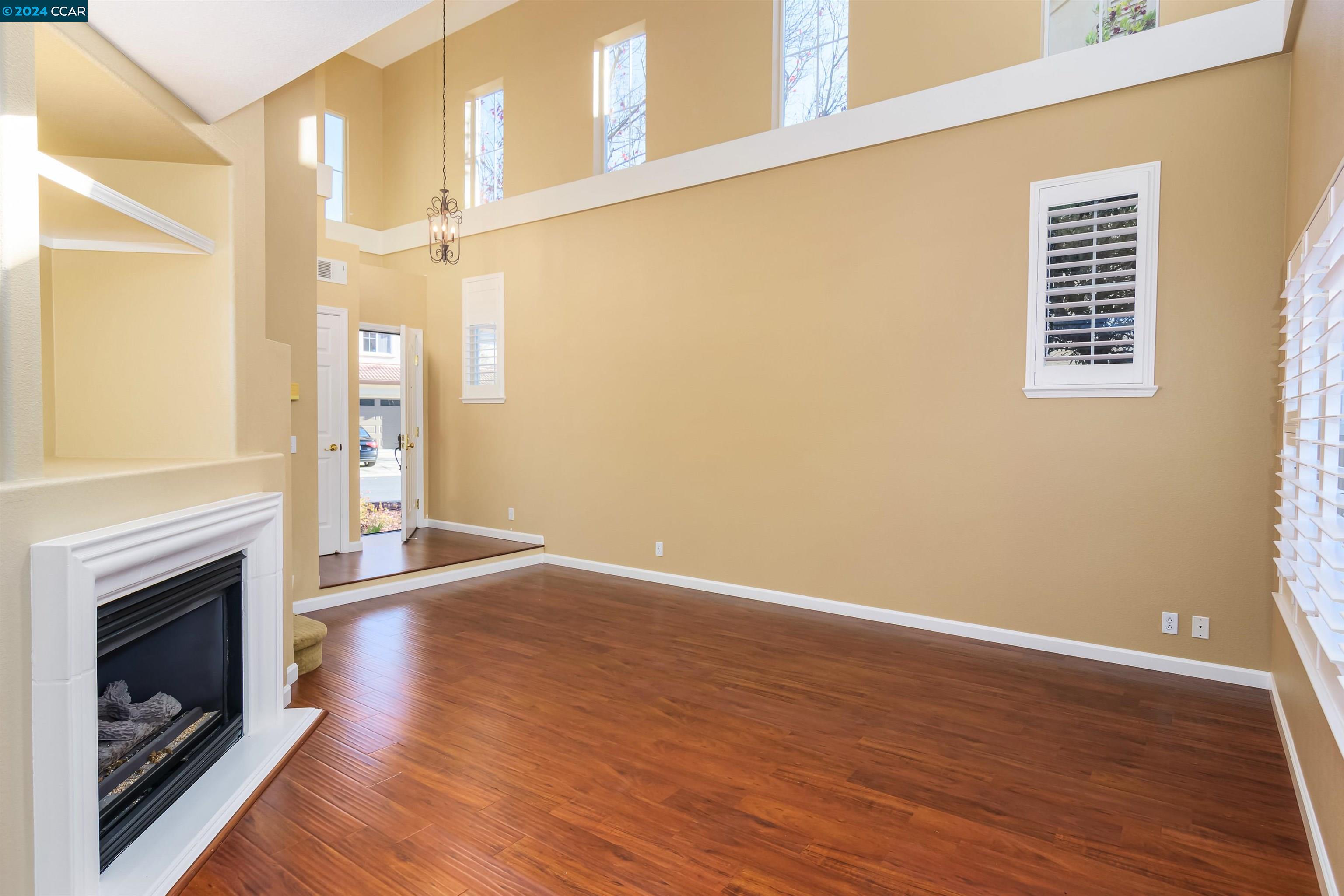 135 Coralflower Ln