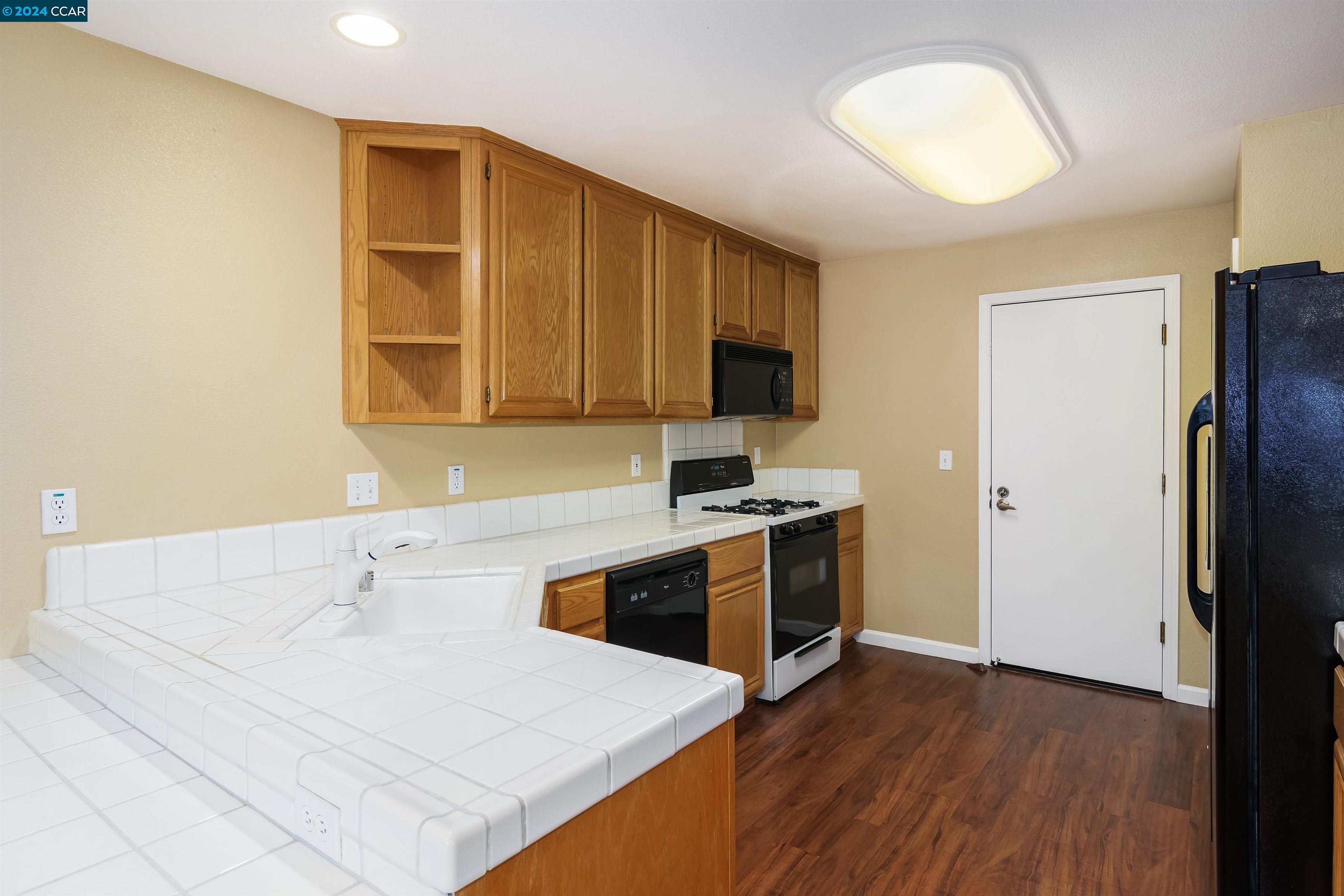 135 Coralflower Ln