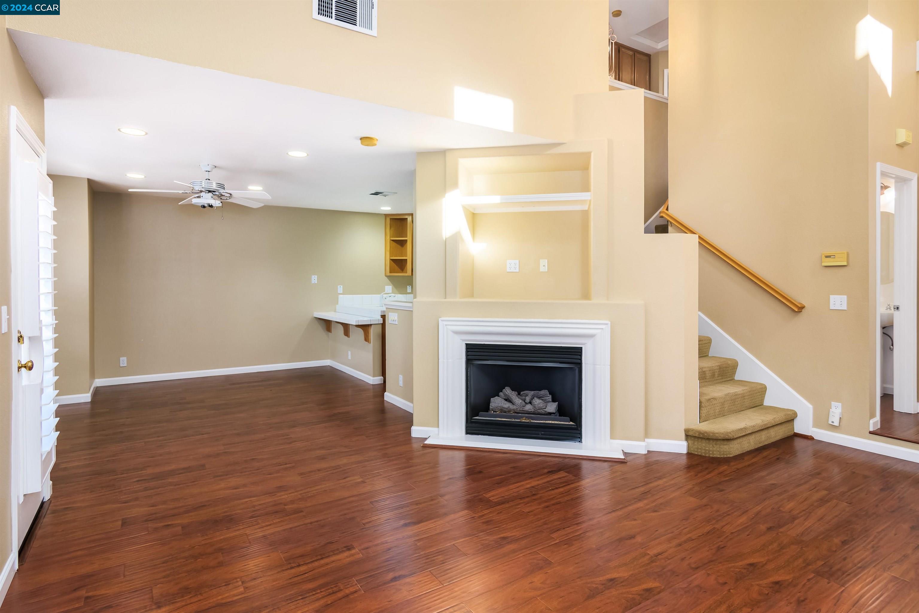 135 Coralflower Ln
