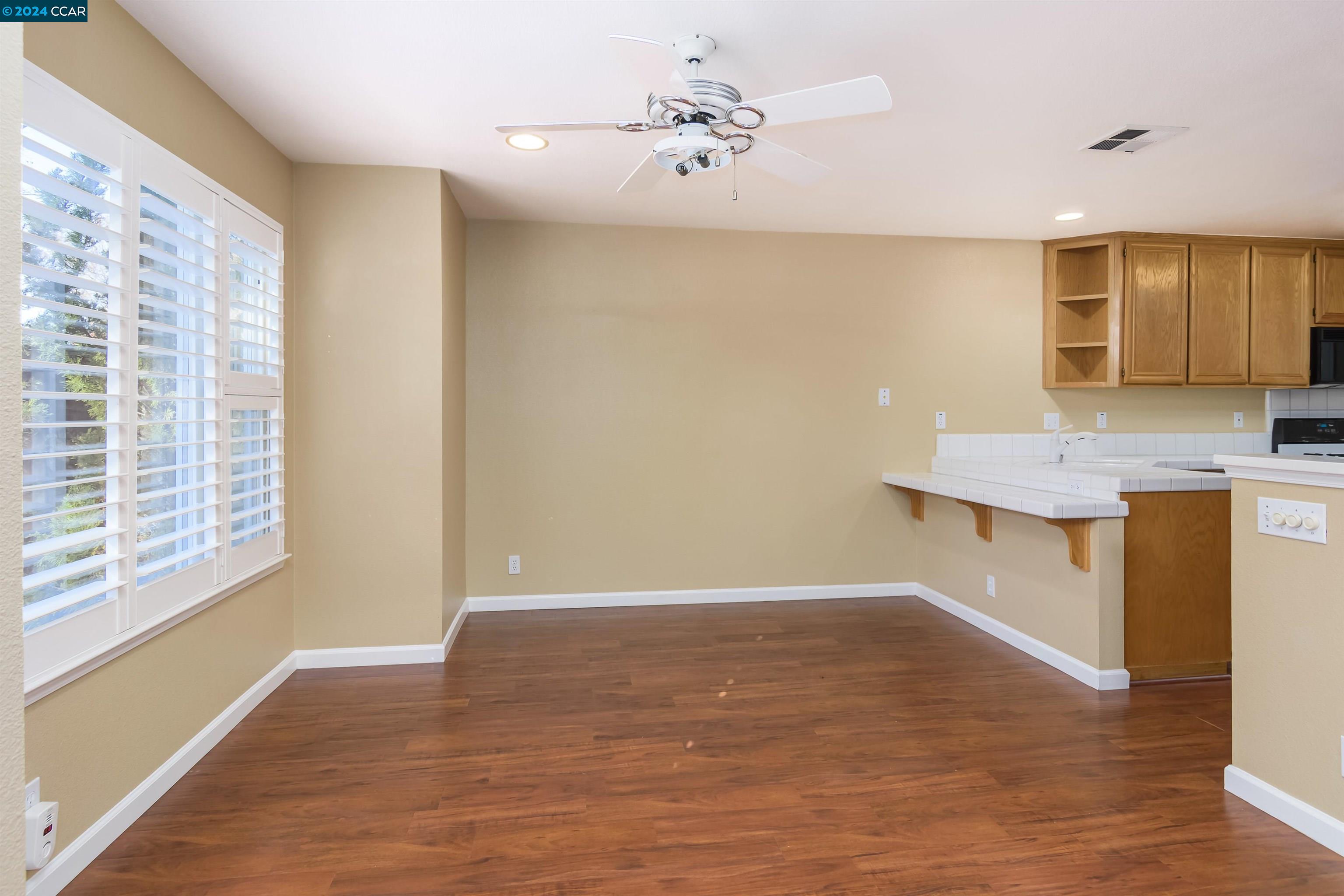 135 Coralflower Ln