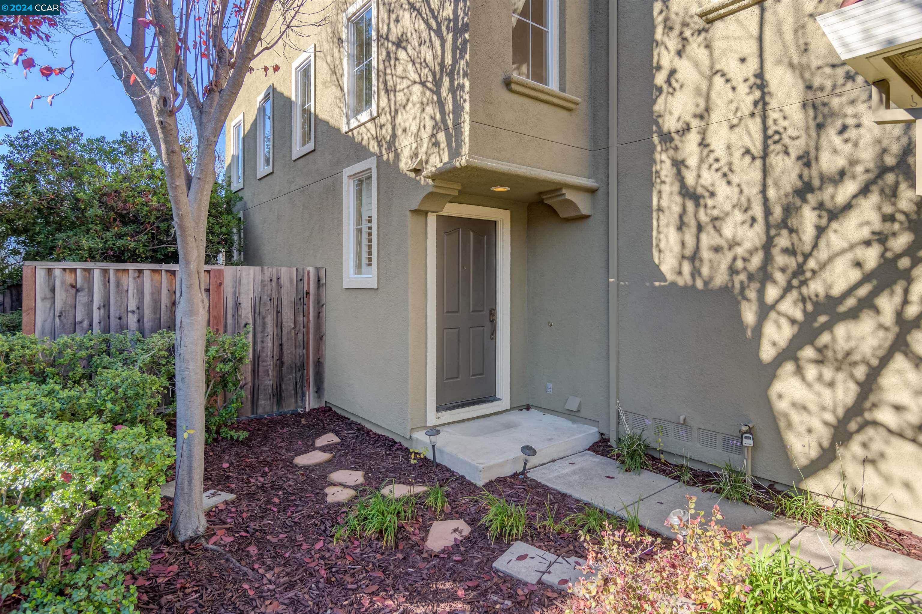 135 Coralflower Ln